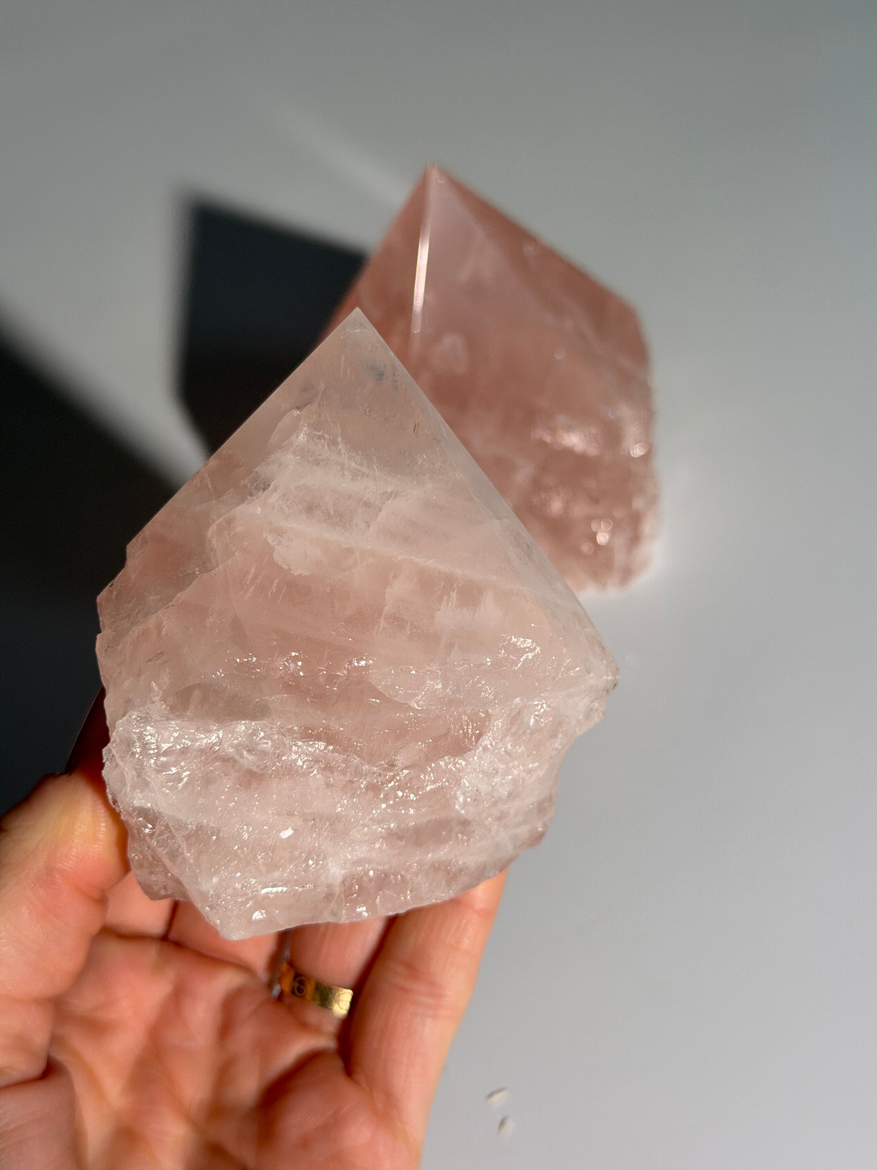 Rosenquarz Spitze Halbpoliert