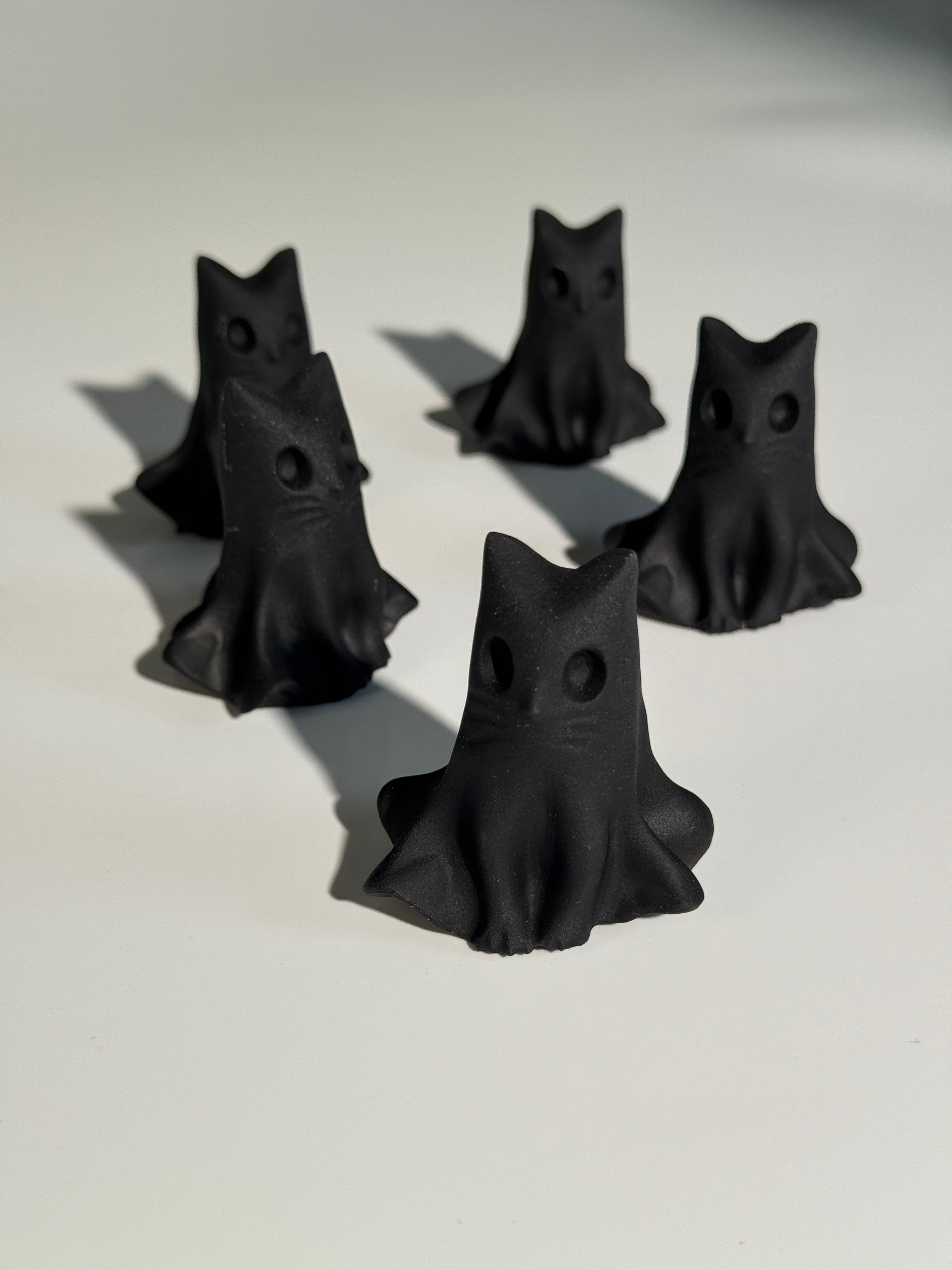 Spooky Obsidian Katze