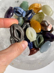 Mini Vulva Mystery