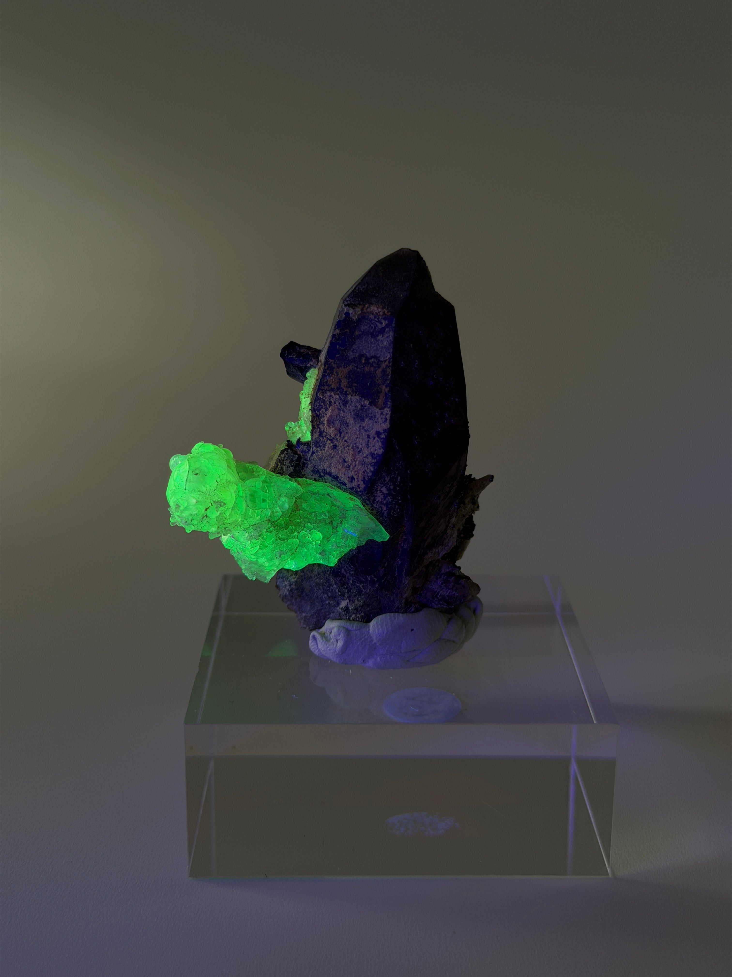 Hyalit Opal | starke UV-Reaktion | Large