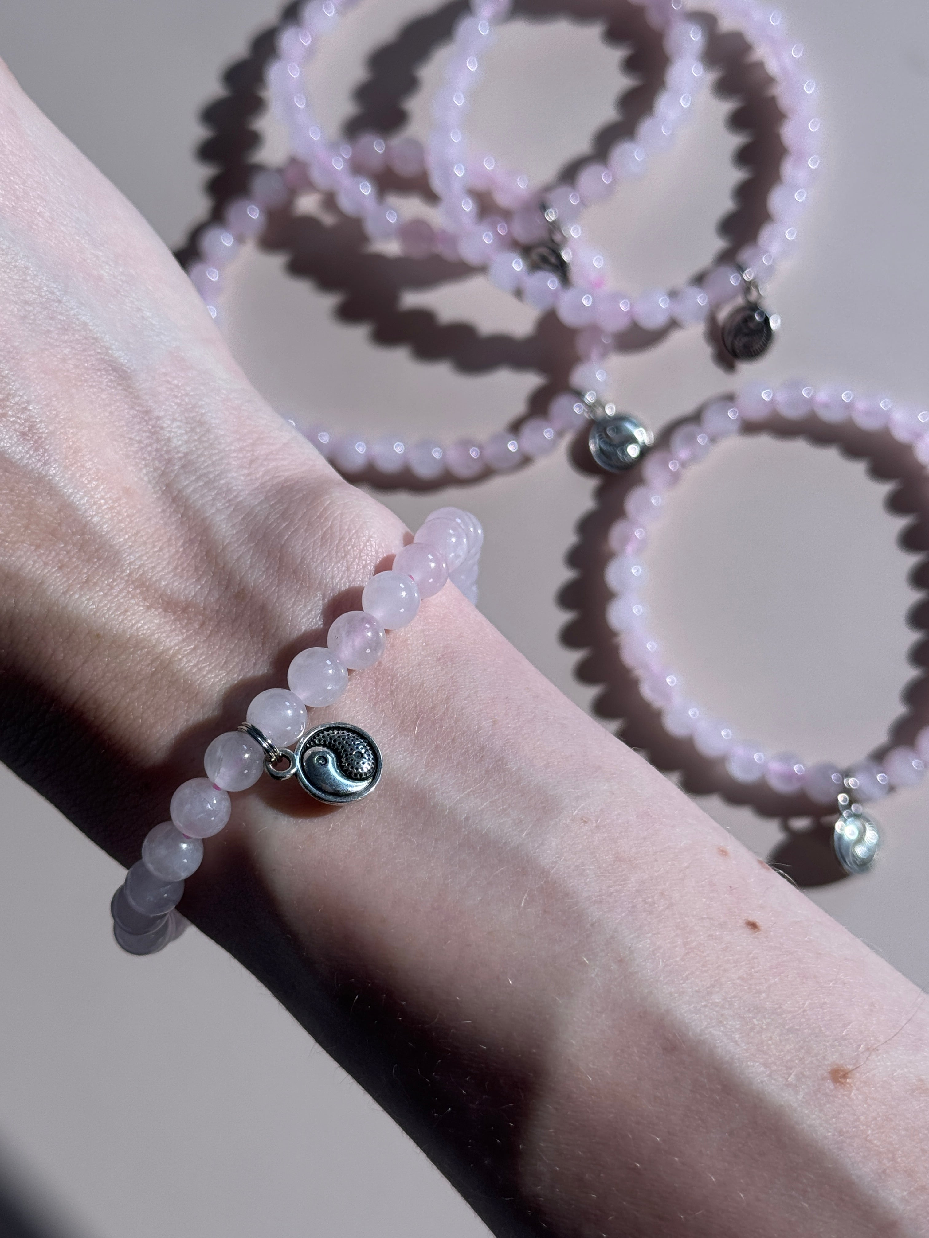 Rosenquarz Yin & Yang Kugelarmband