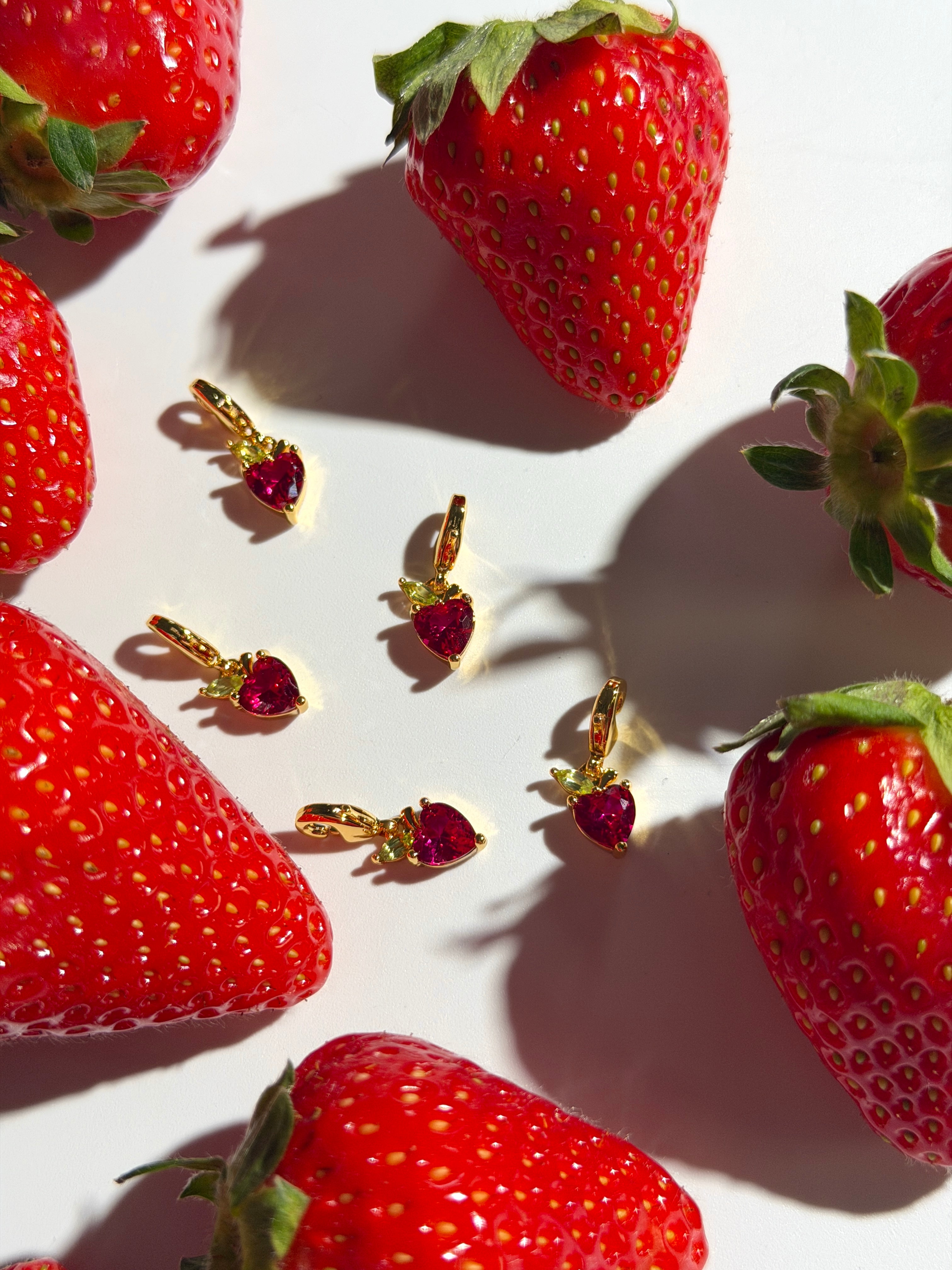 Strawberry Charm 🍓