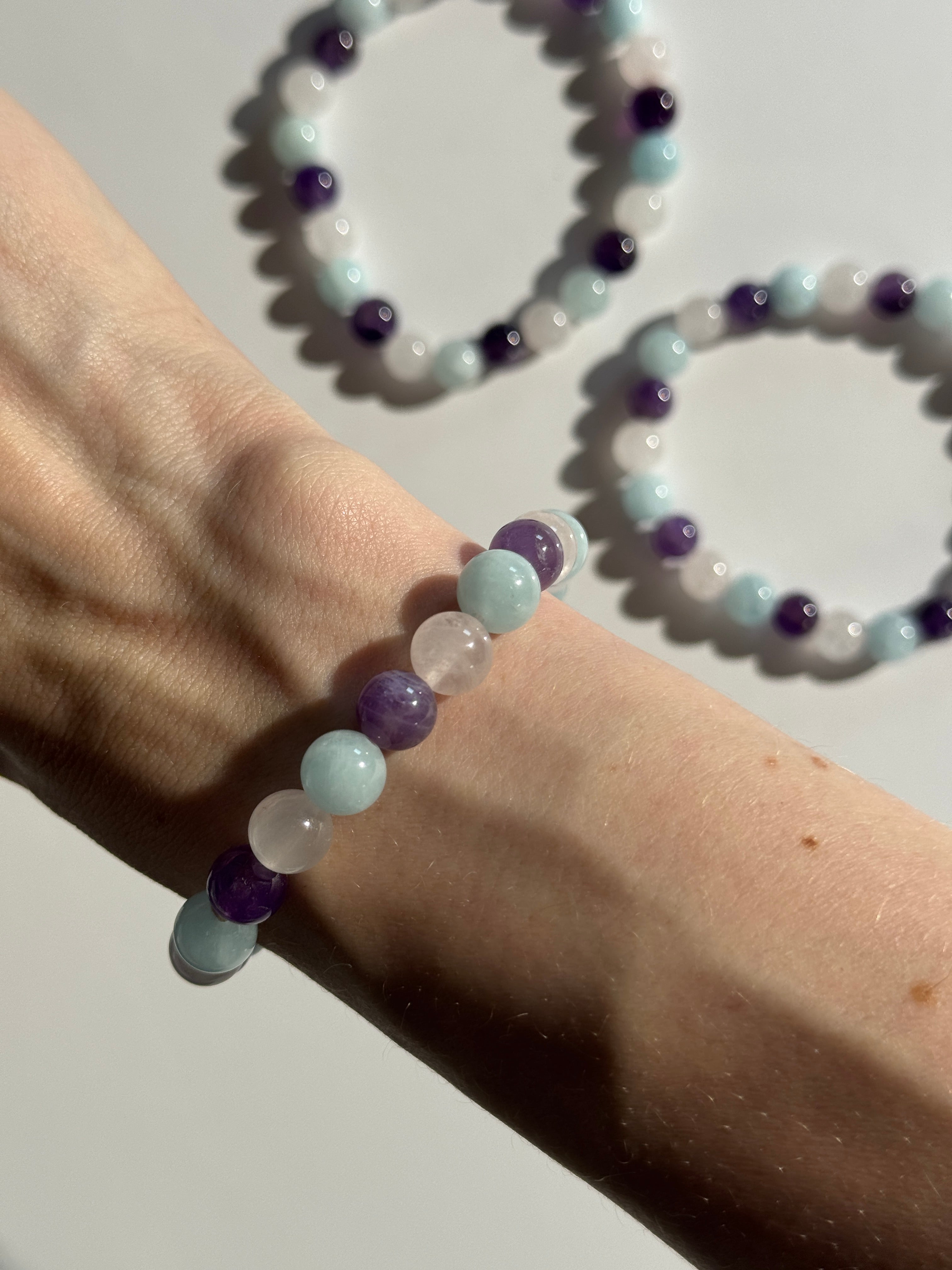 Edelsteintrio mit Aquamarin Kugelarmband