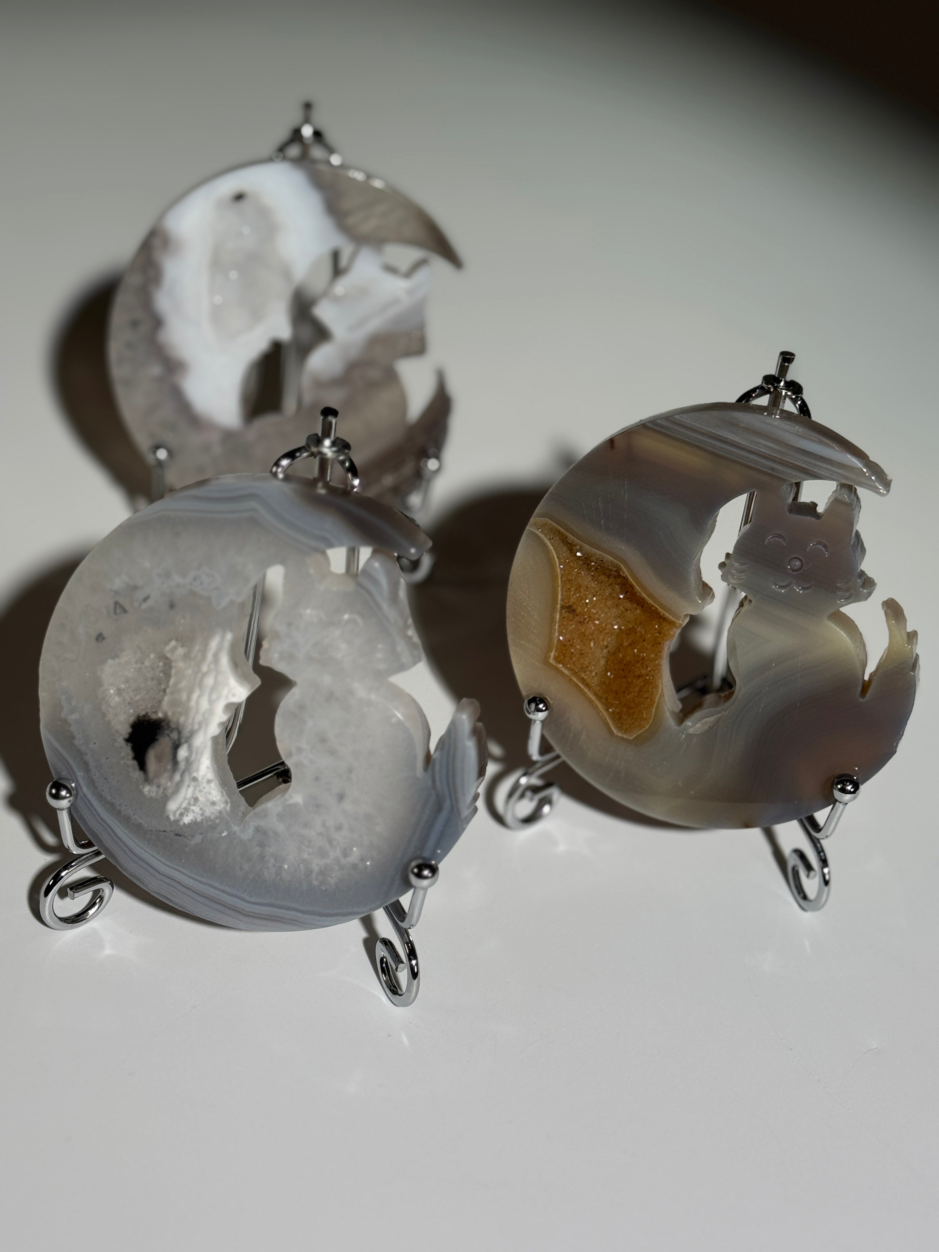 Druzy Achat Katze im Mond