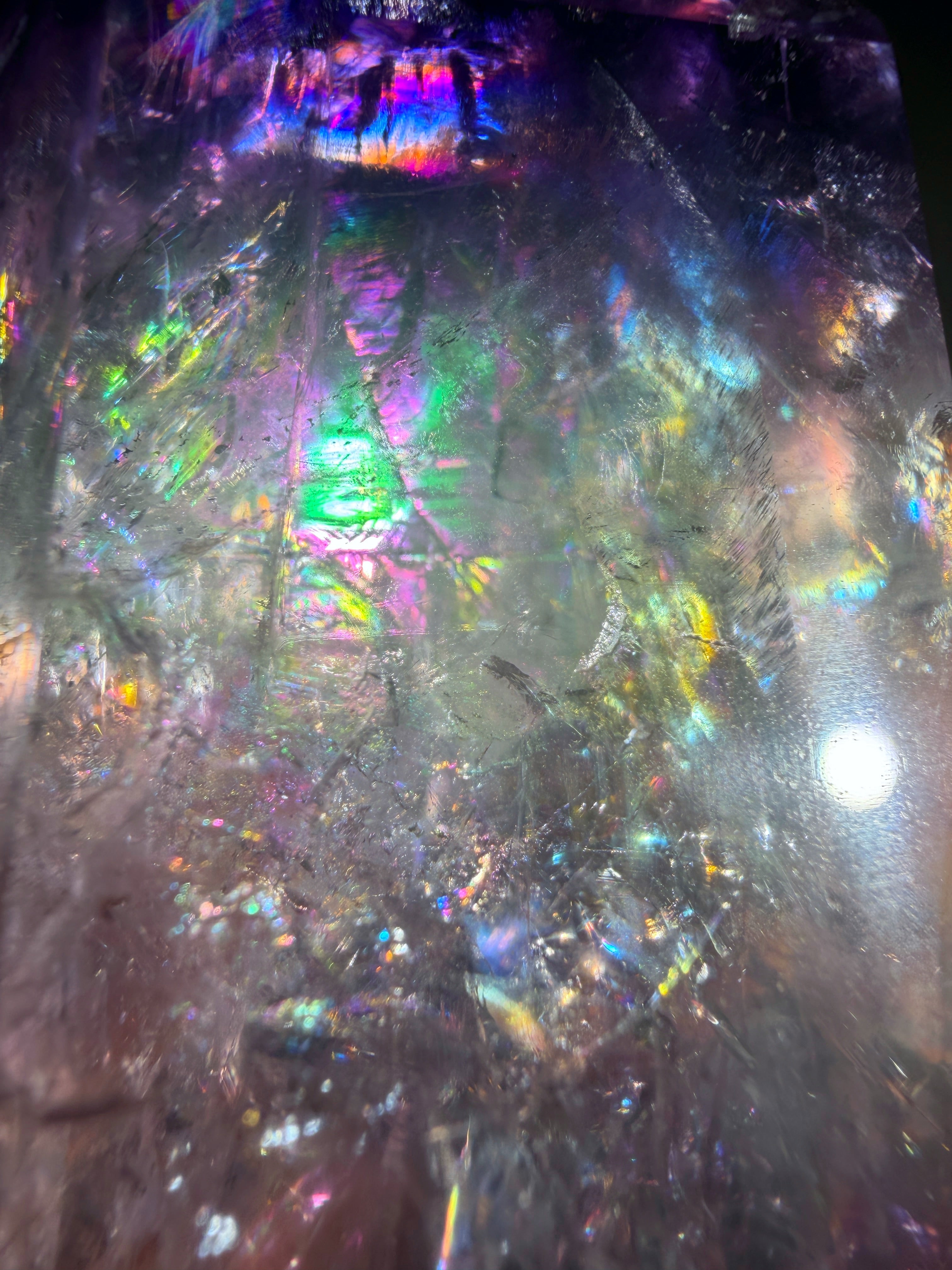 Glassy Amethyst Turm mit Regenbögen