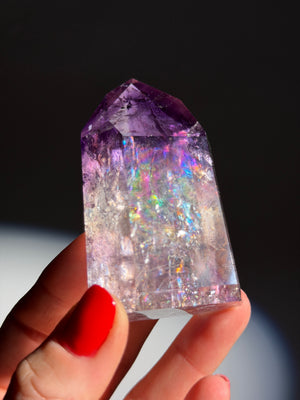 Glassy Amethyst Turm mit Regenbögen
