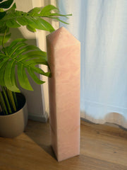 Mangano Calcit Obelisk XL | 48kg | UV-Aktiv