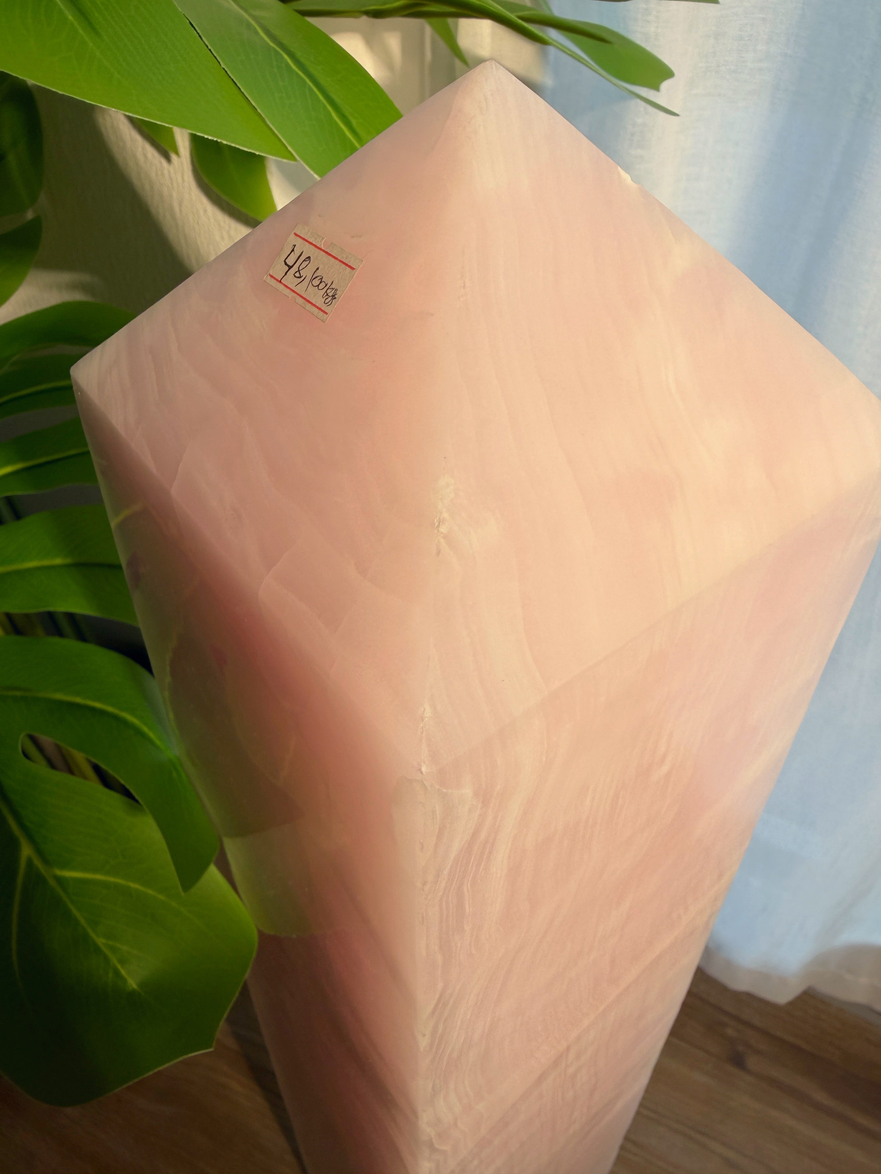 Mangano Calcit Obelisk XL | 48kg | UV-Aktiv