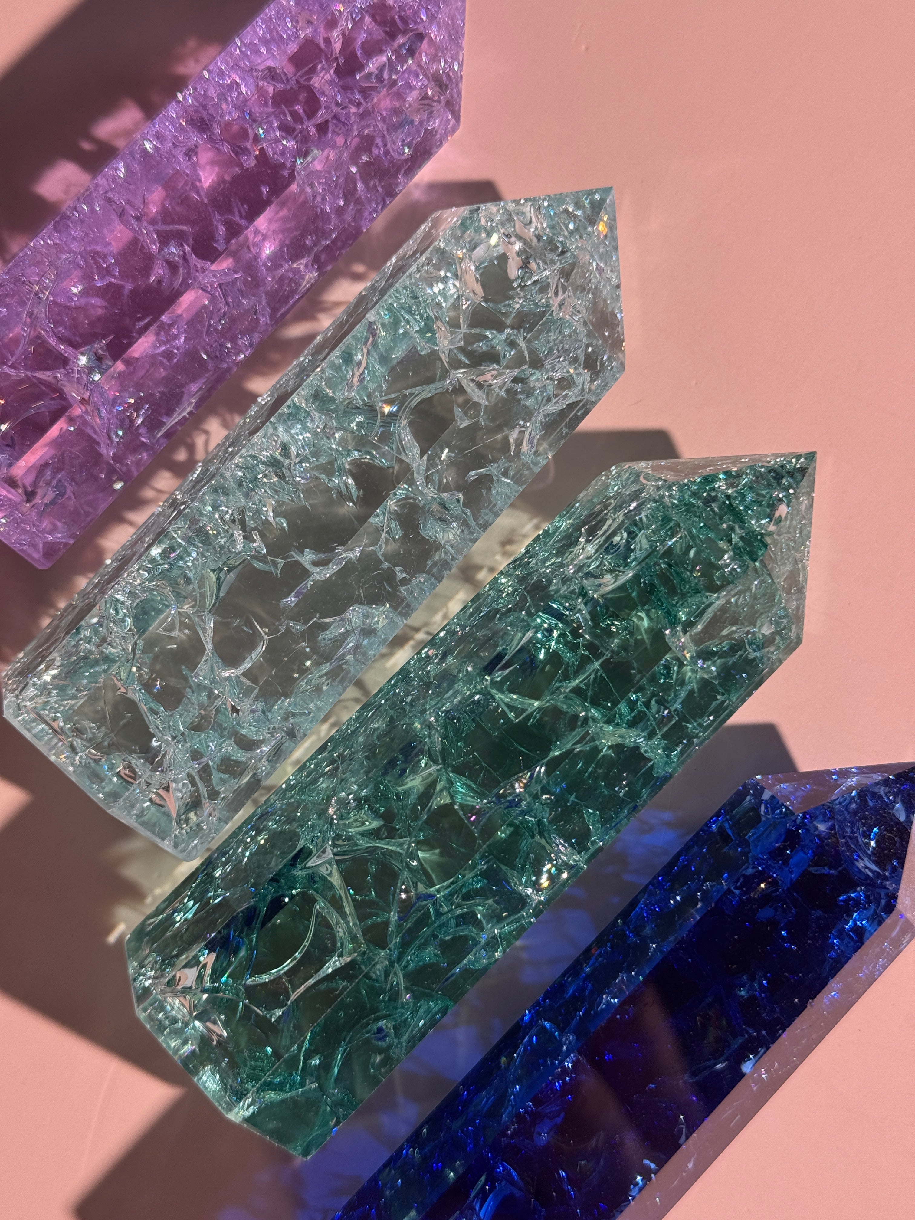 Rainbow Quarz Turm (synthetisch)