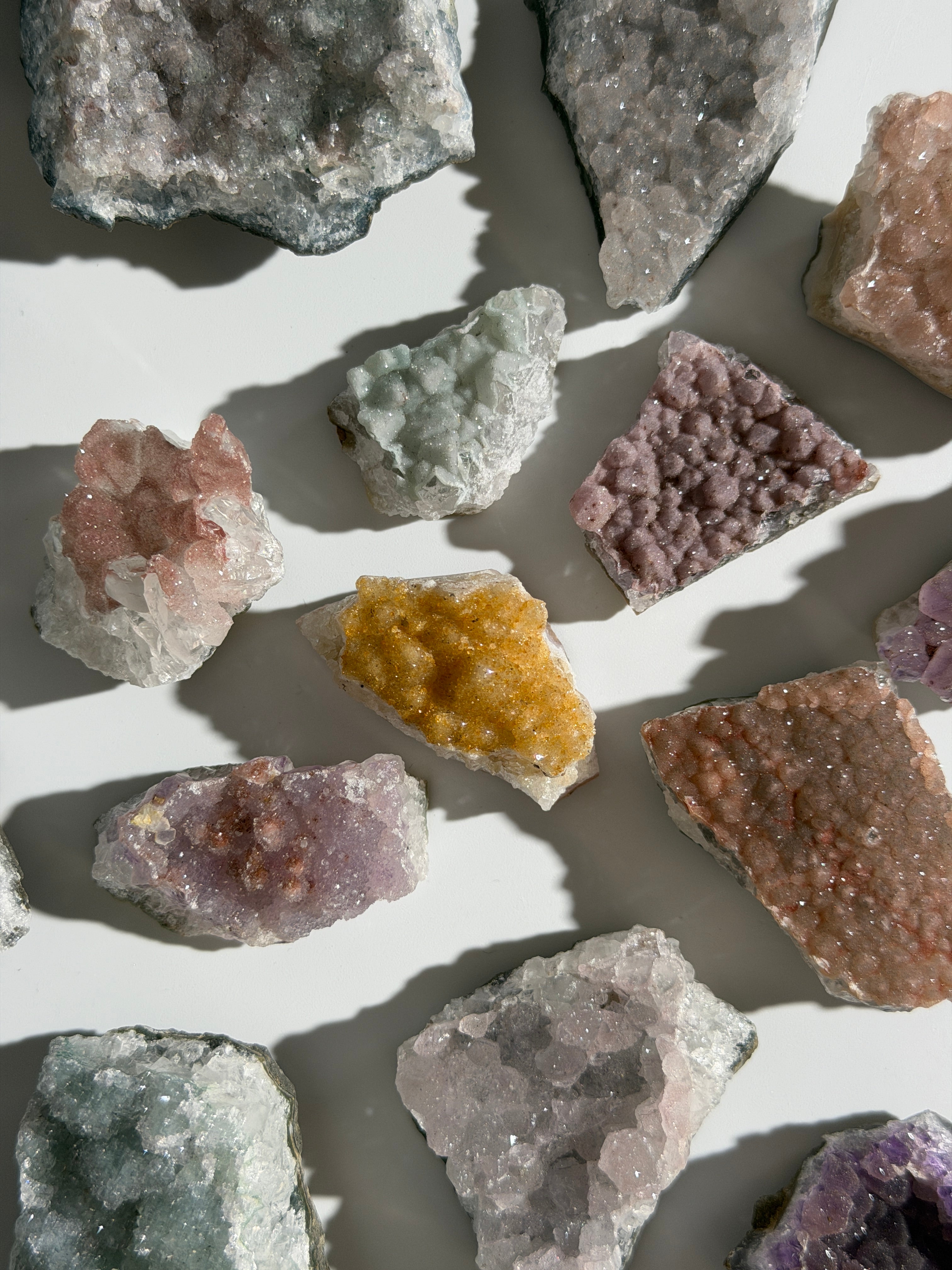 Glitzernder Rainbow Amethyst Cluster