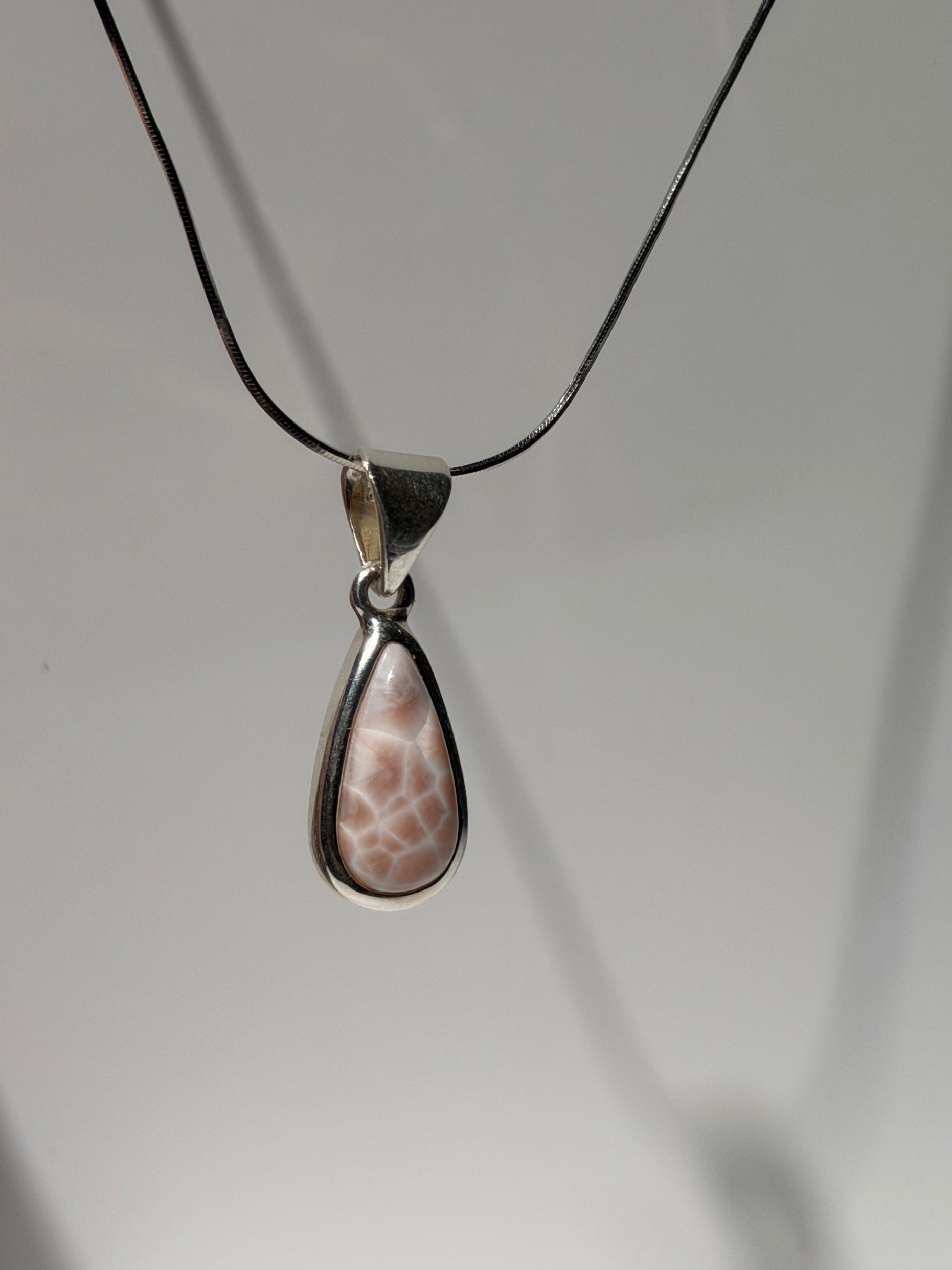 Pink Larimar / Natrolith Anhänger | High Quality | 925 Sterling Silber