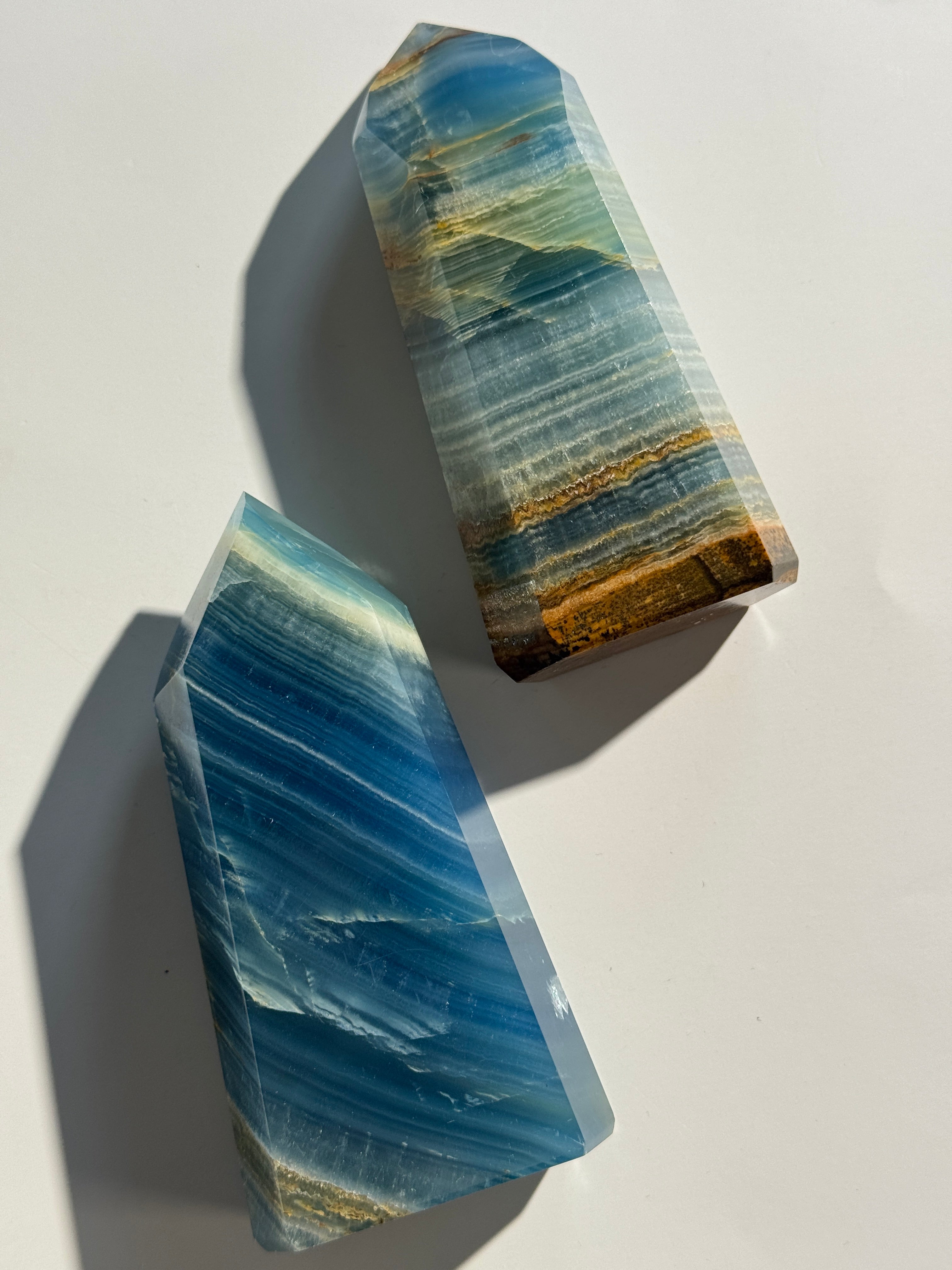 Blauer Onyx Turm