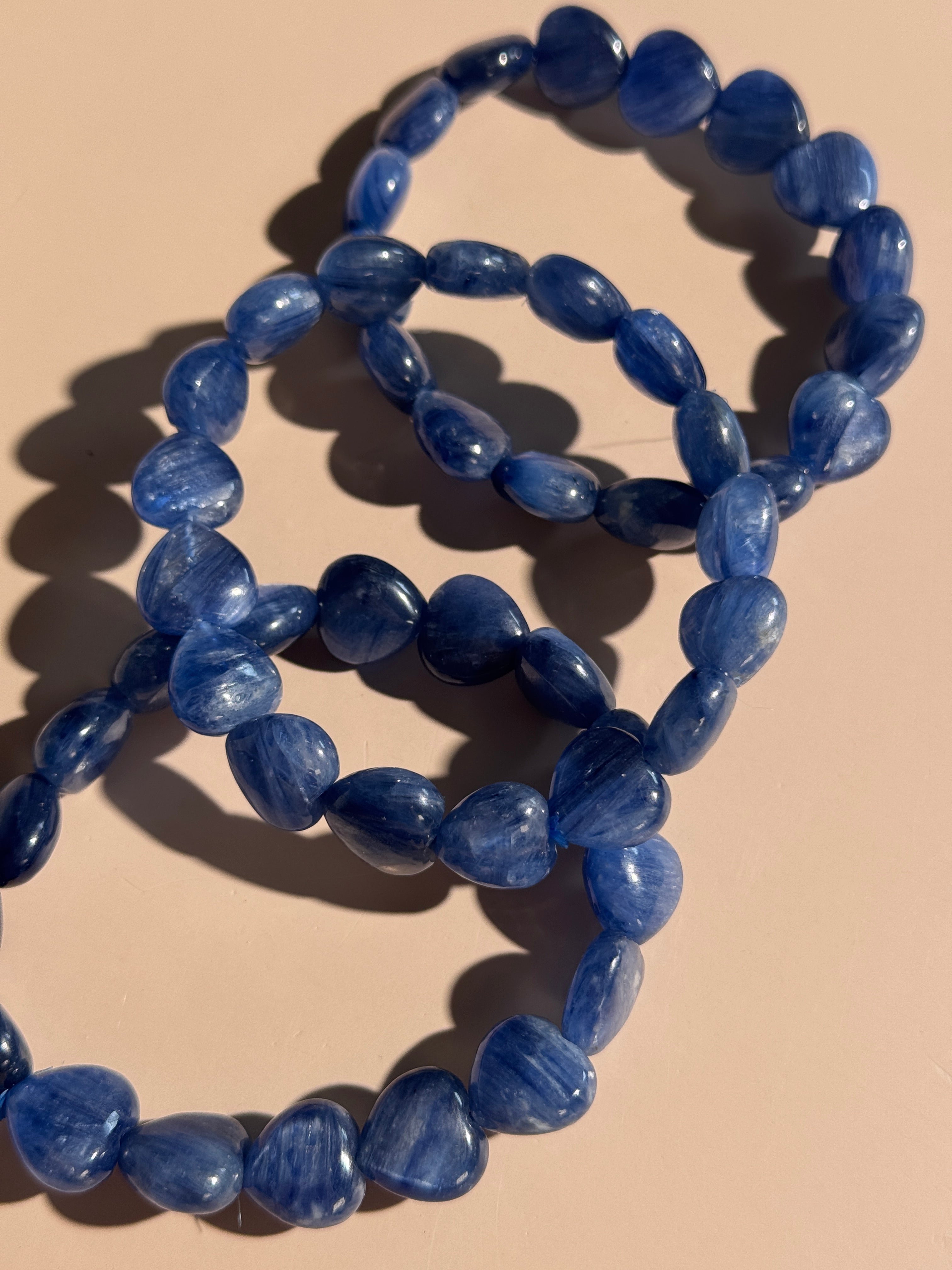 Blauer Kyanit Herzarmbabd
