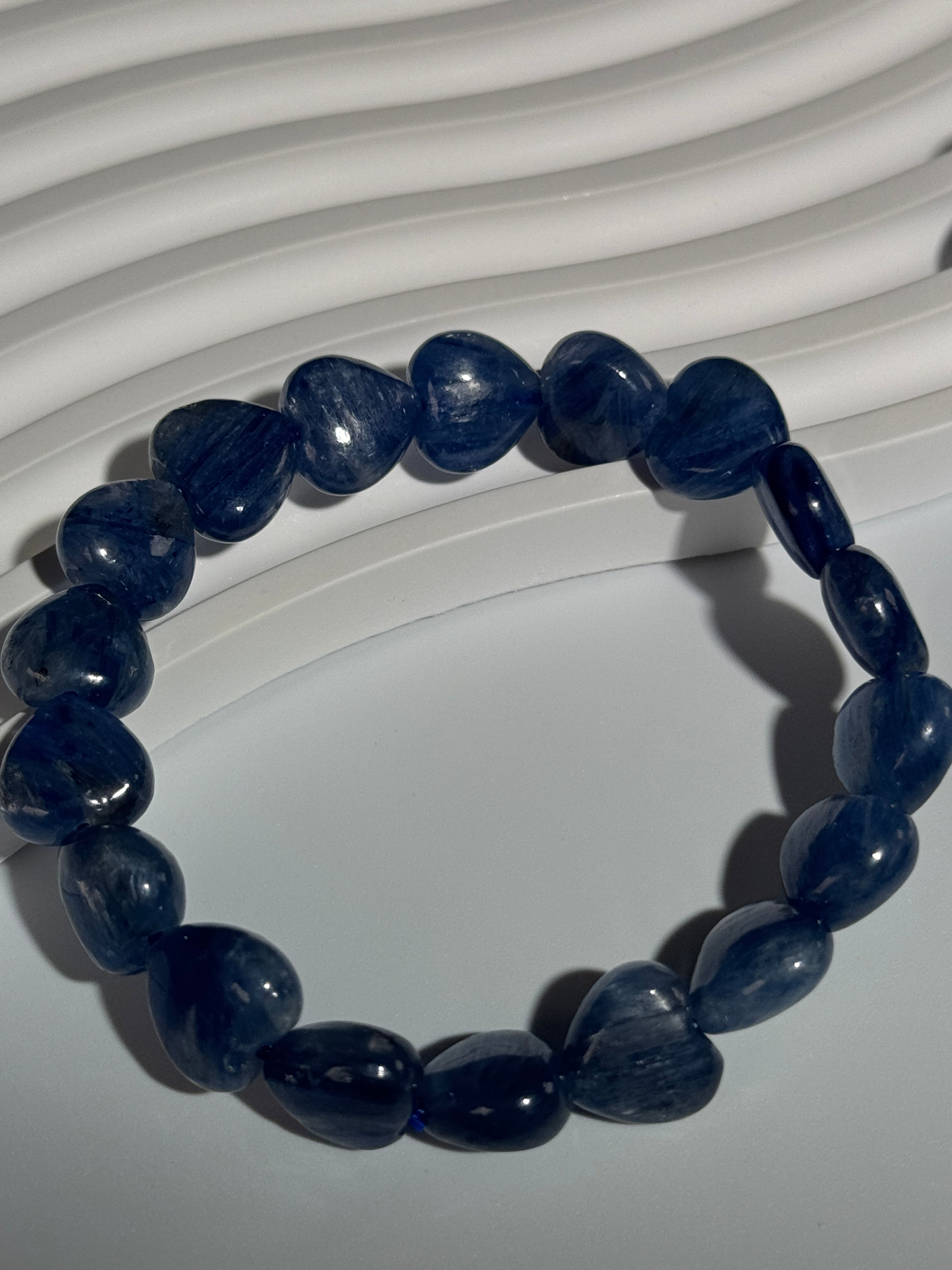 Blauer Kyanit Herzarmbabd