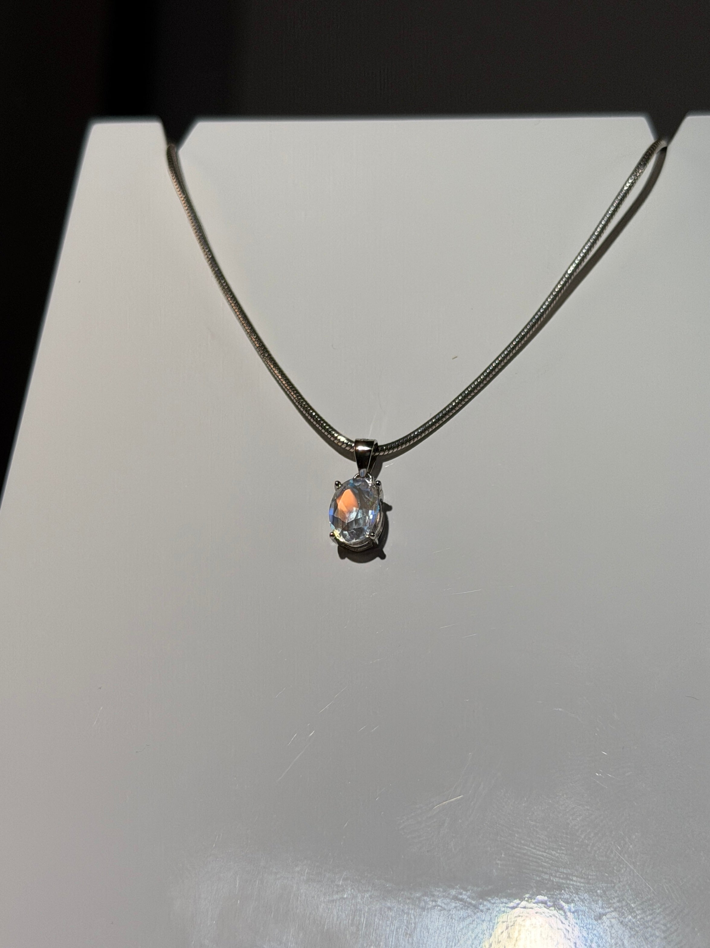 Madagaskar Mondstein Anhänger | Oval | 7