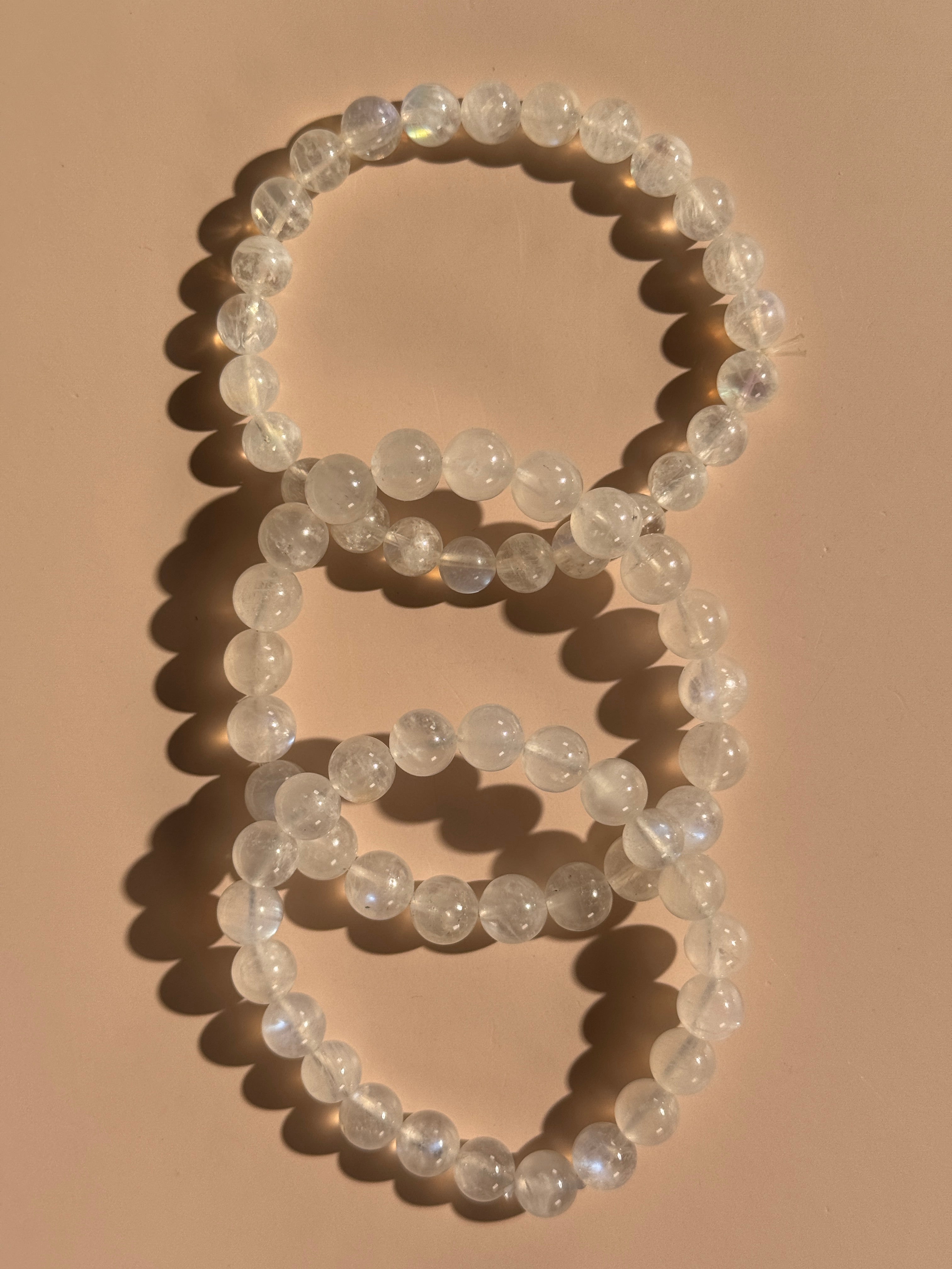 Weißer Labradorit / Mondstein Kugelarmband