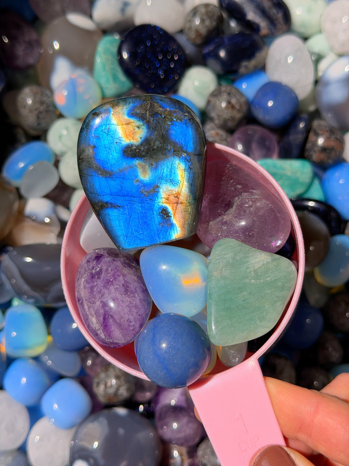 Aurora Crystalconfetti 🌌🪐✨