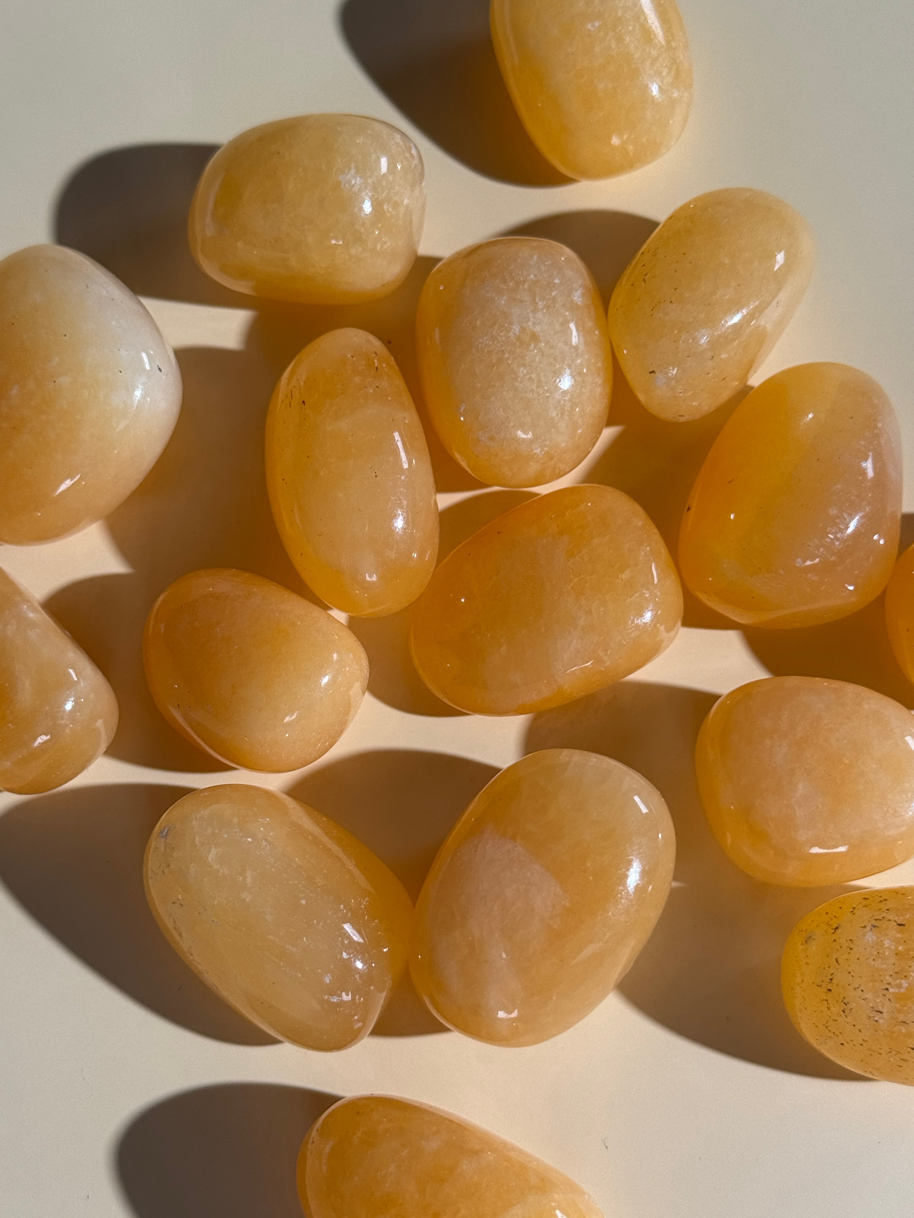 Orangen Calcit Trommelstein