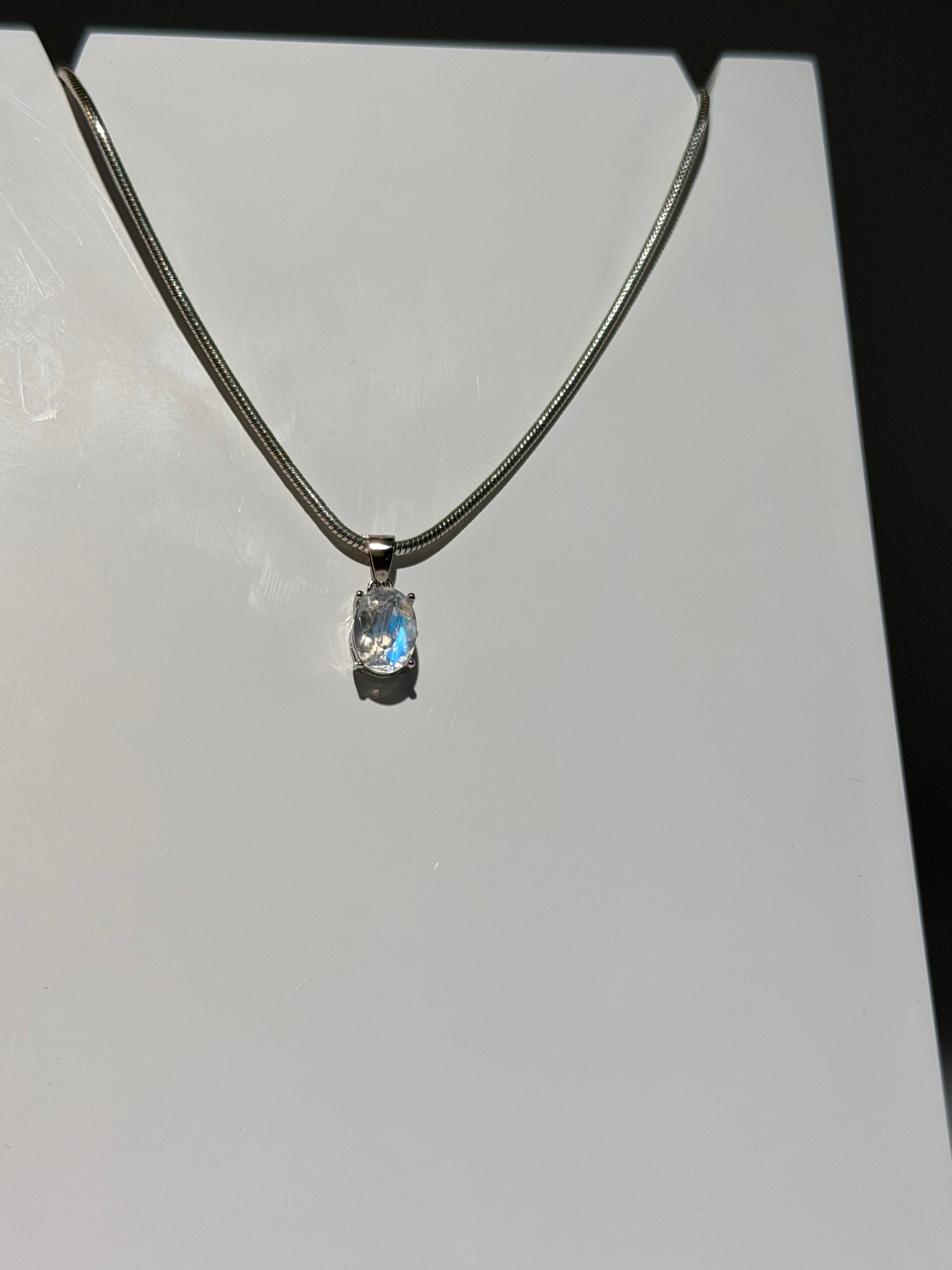 Madagaskar Mondstein Anhänger | Oval | 6