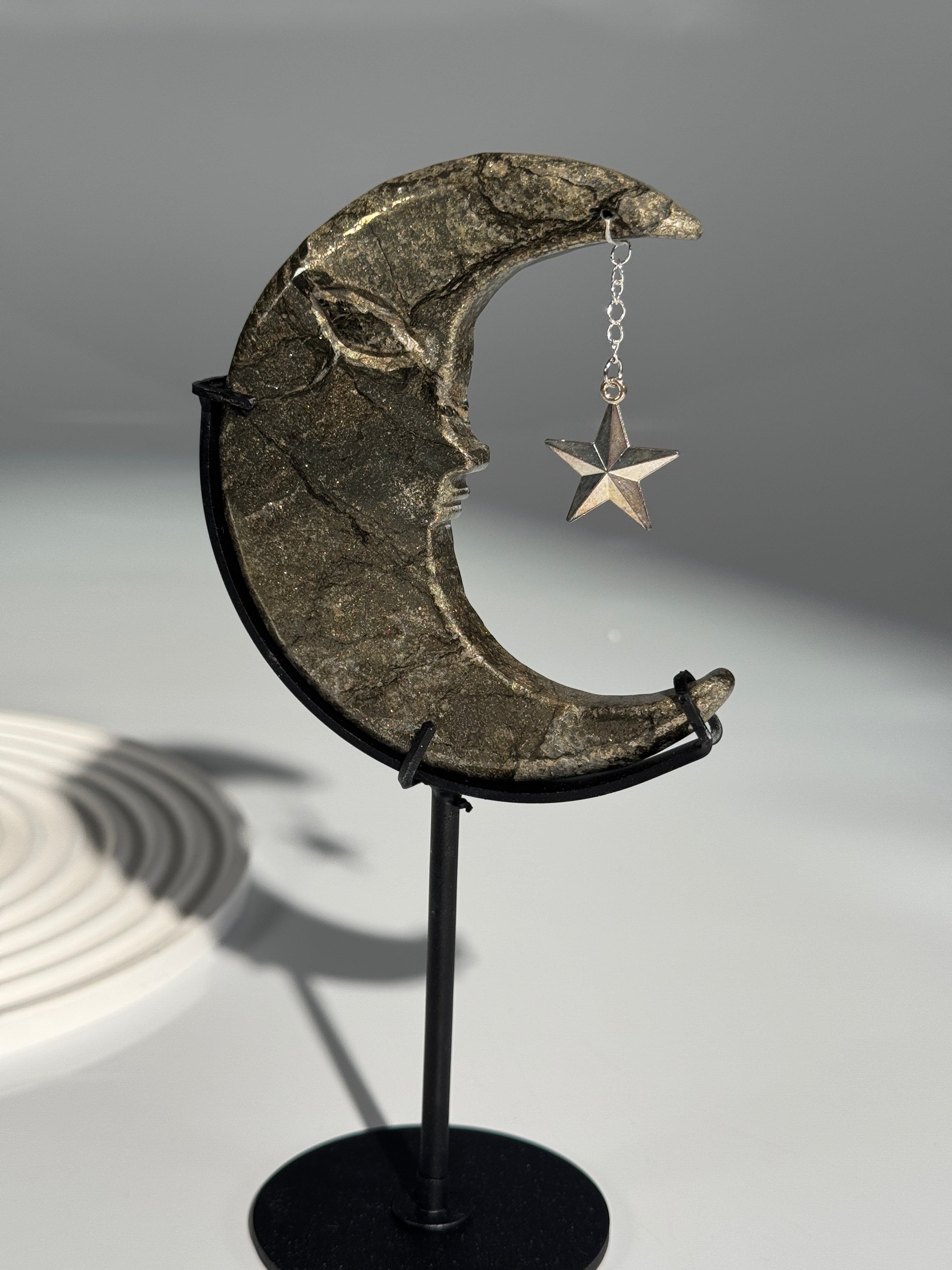 Pyrit Mond mit Sternchen