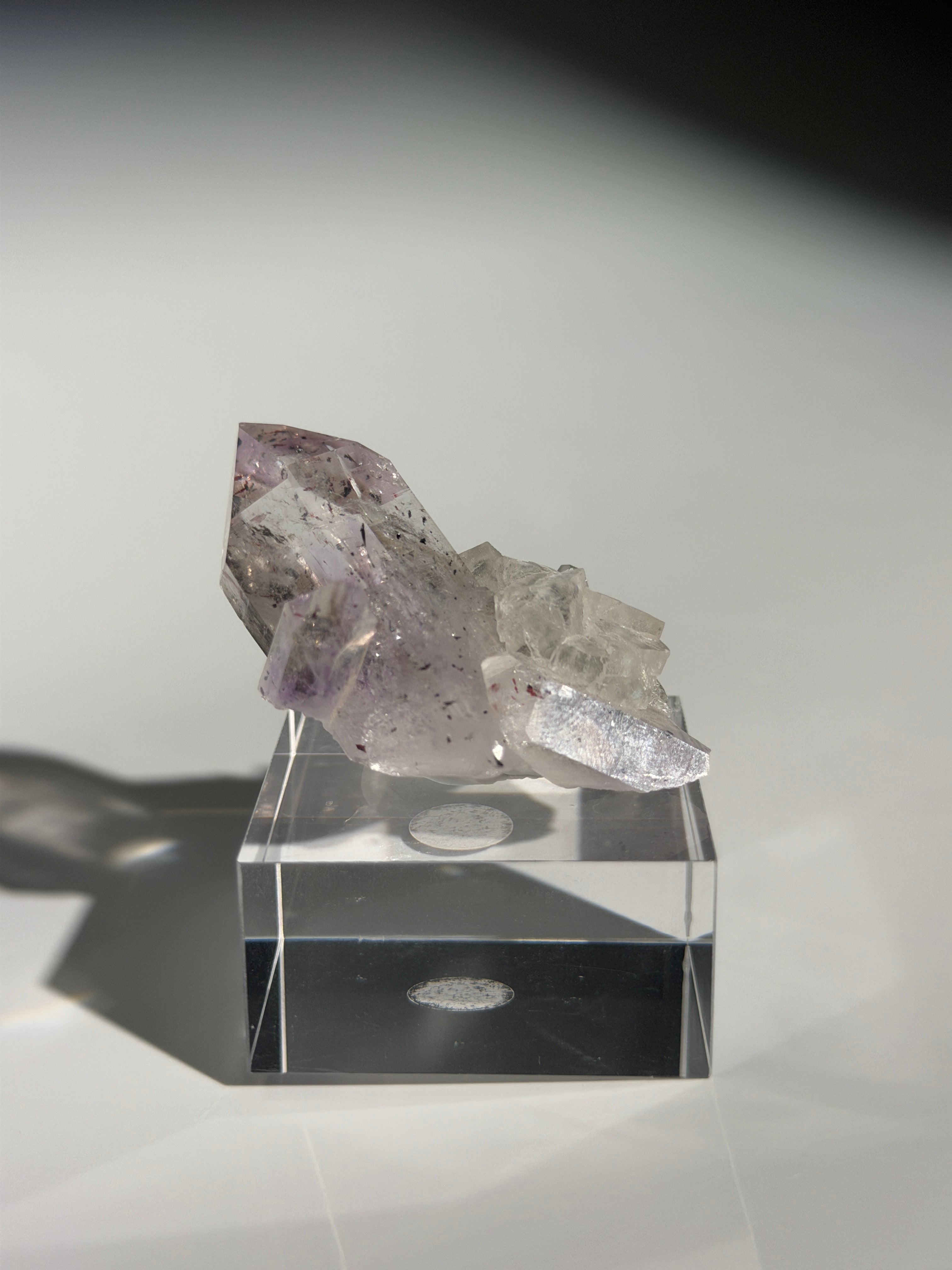 Streep Mine Amethyst | Vitrinenstück Nr.12 / Calcit-Überzug