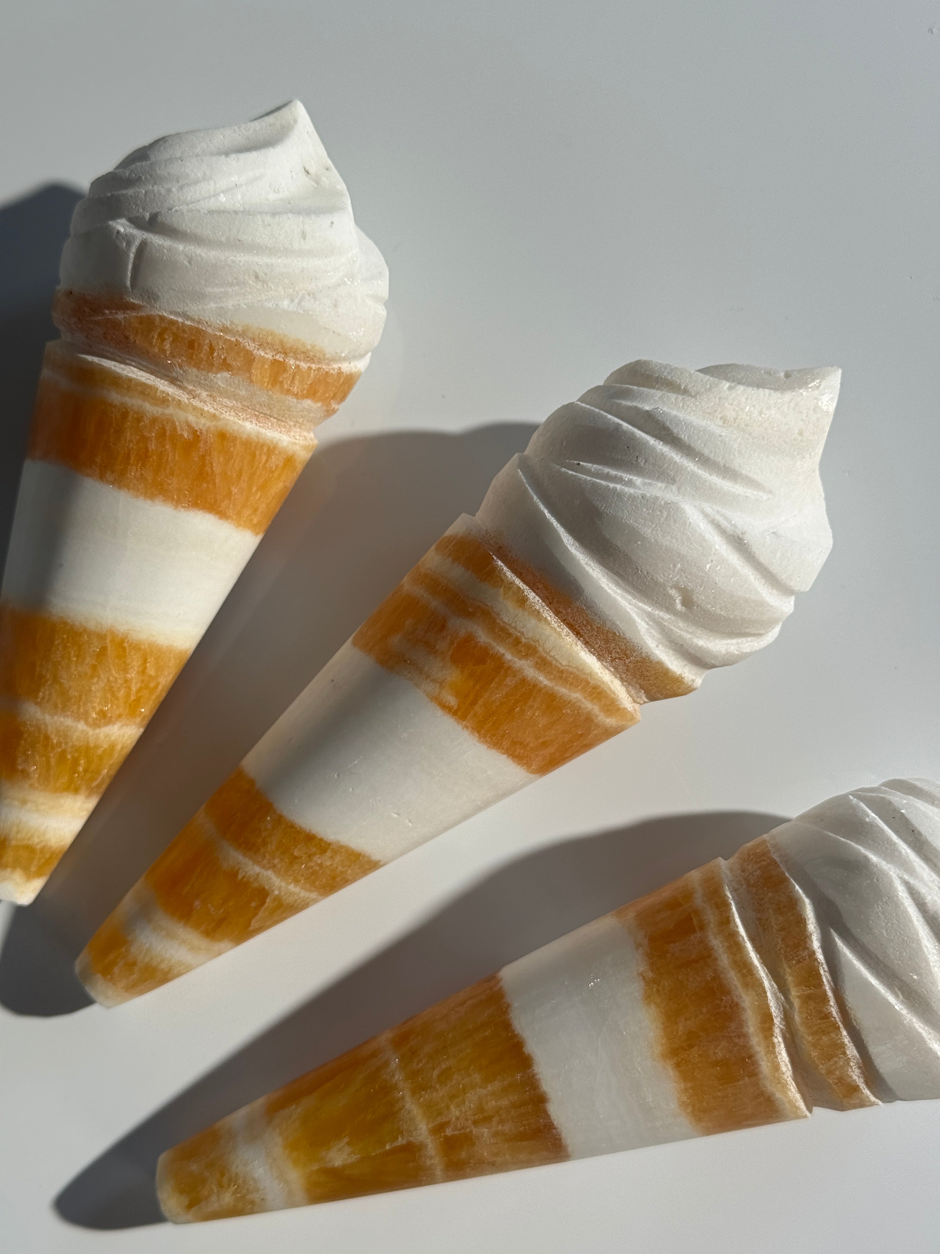 Orangencalcit Eis