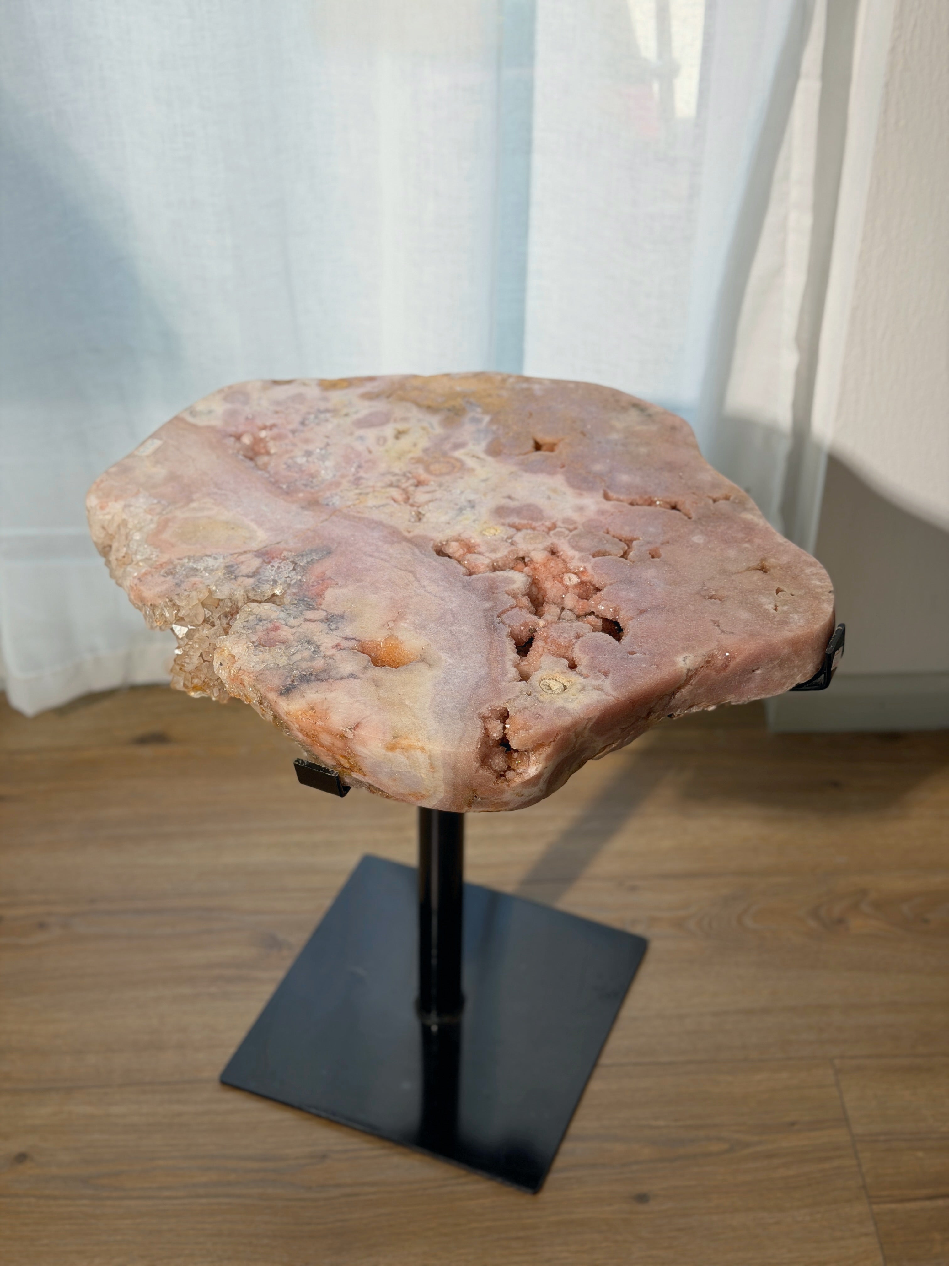 Pink Amethyst Tisch