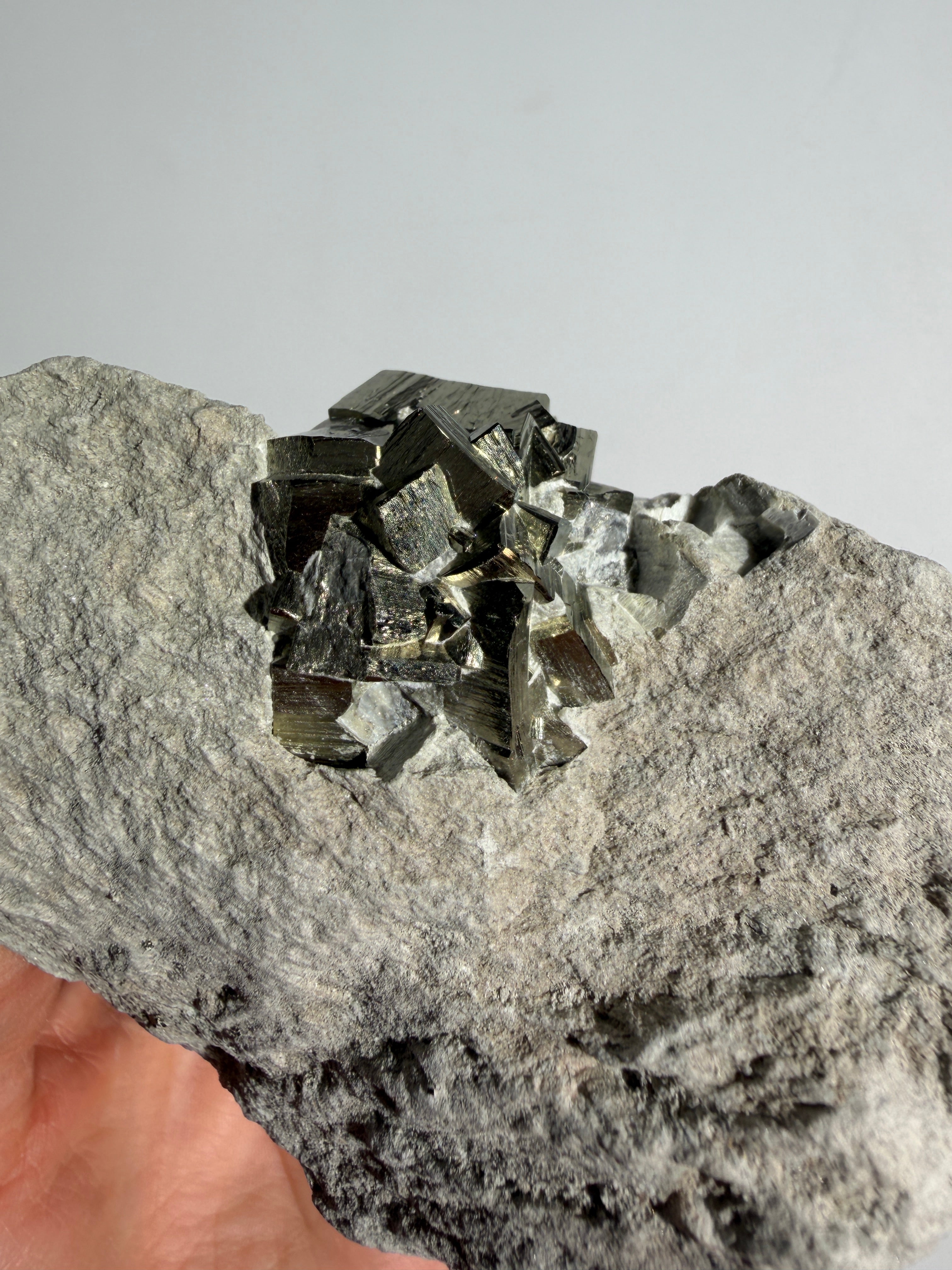 Pyrit Cluster | handmined | Matrix