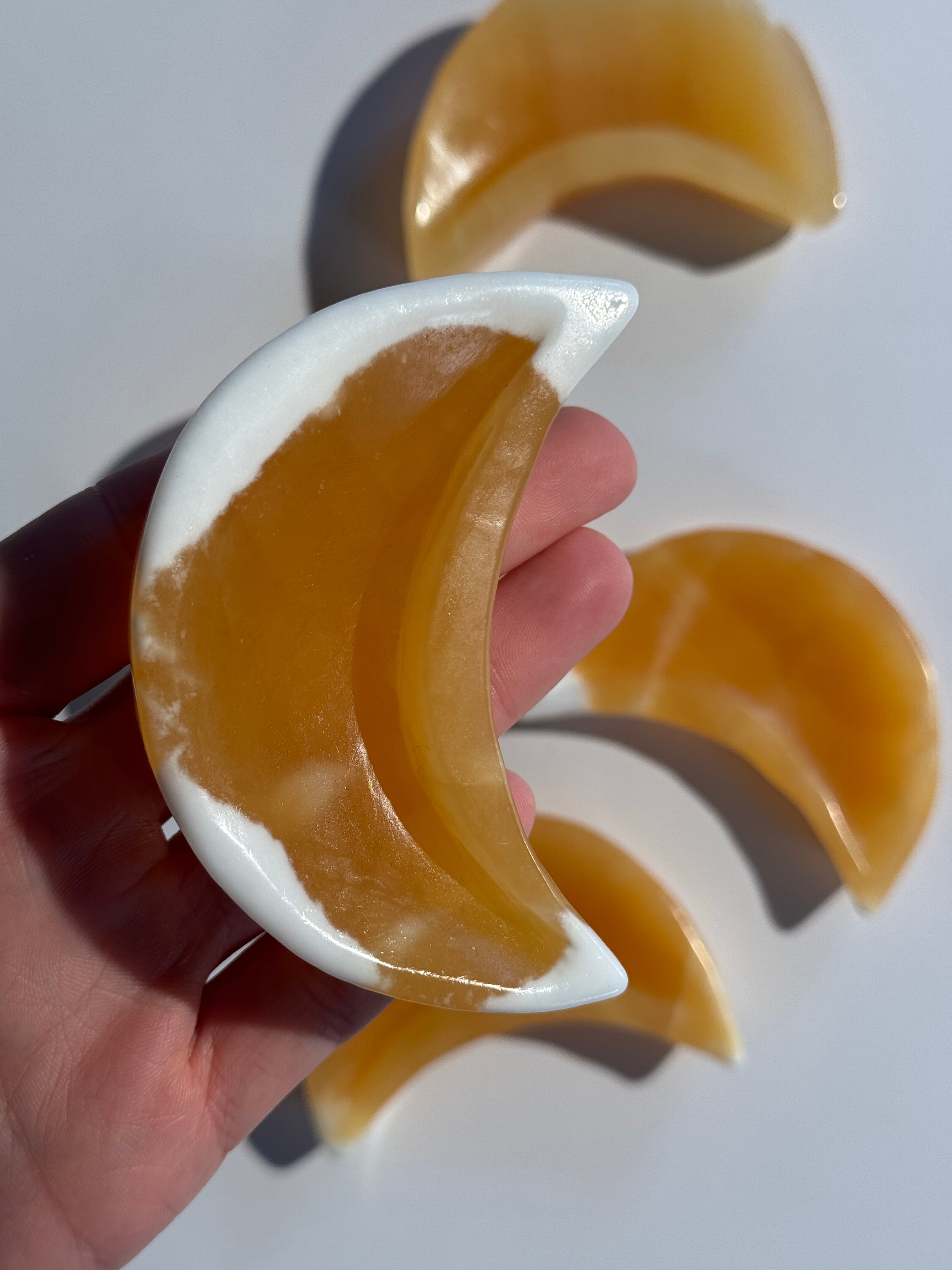 Orangencalcit Schale Mond