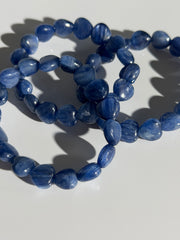 Blauer Kyanit Herzarmbabd