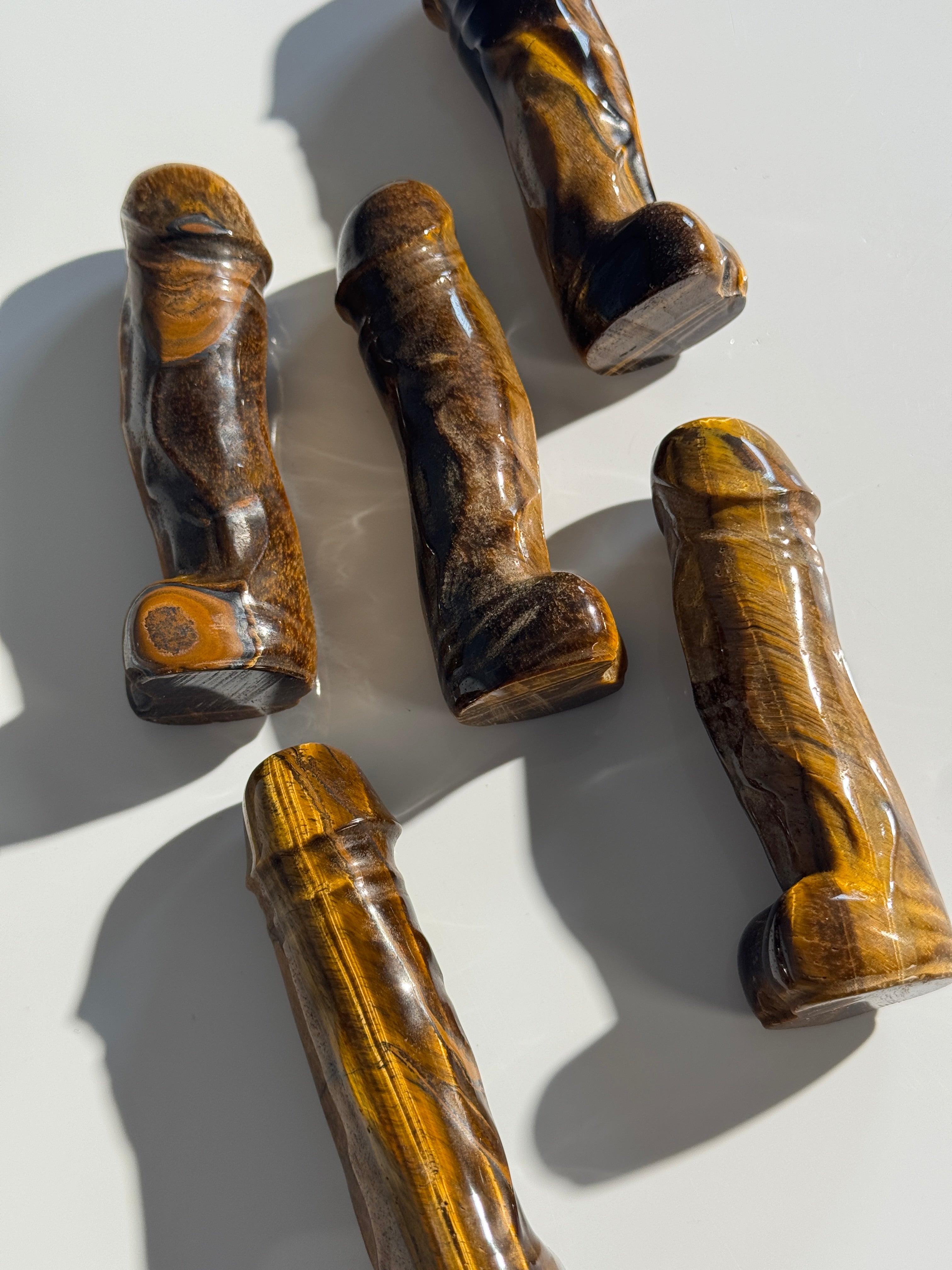 Tigerauge Phallus
