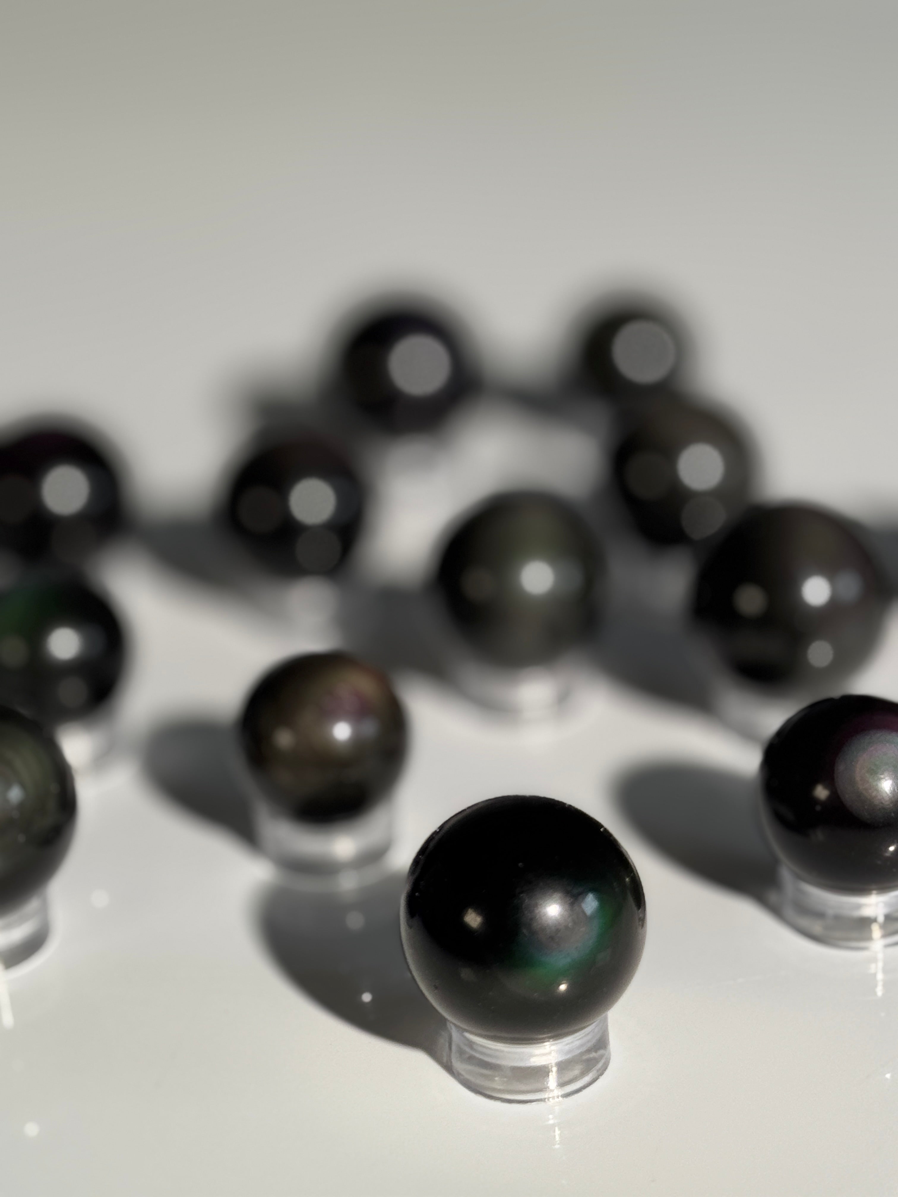 Regenbogen Obsidian Kugel