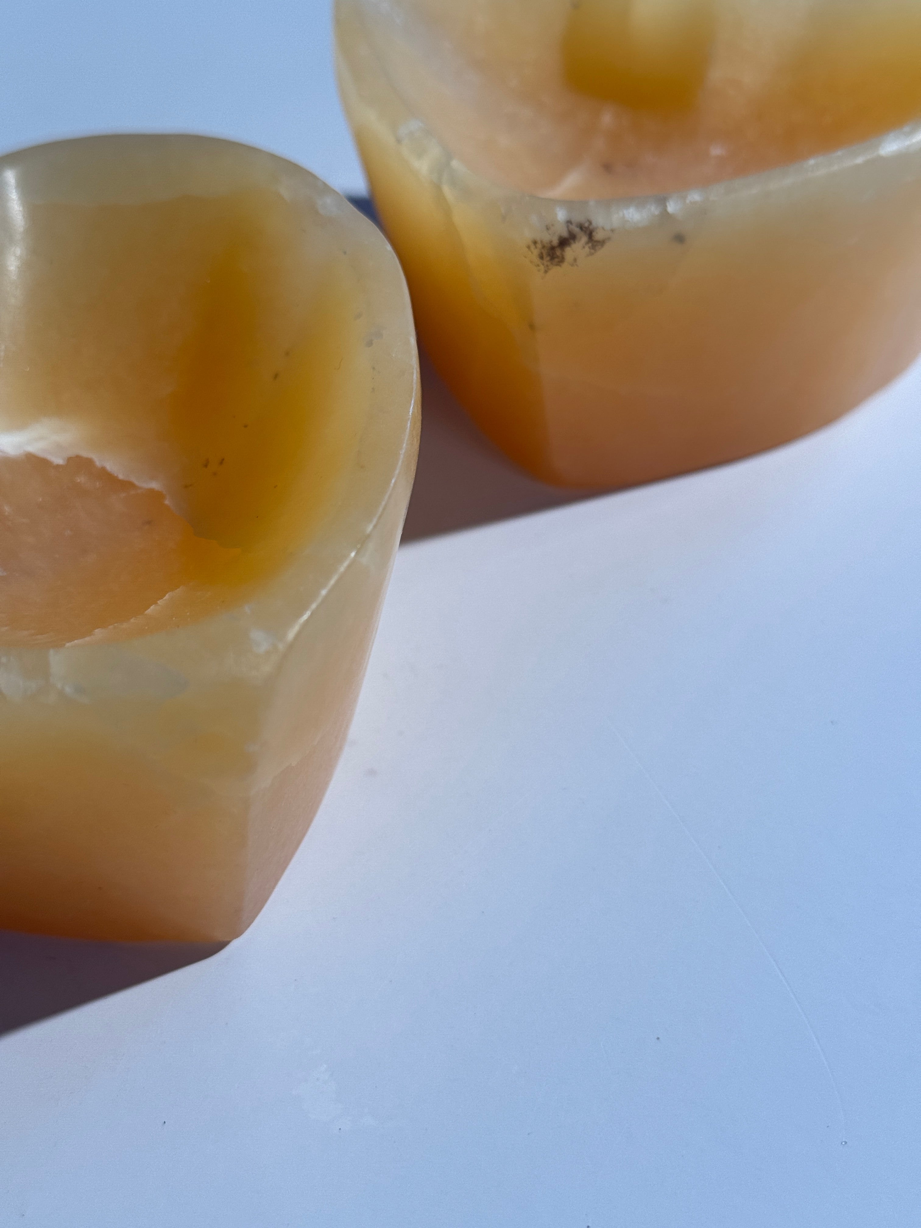 Orangencalcit Schale Herz (kräftig)