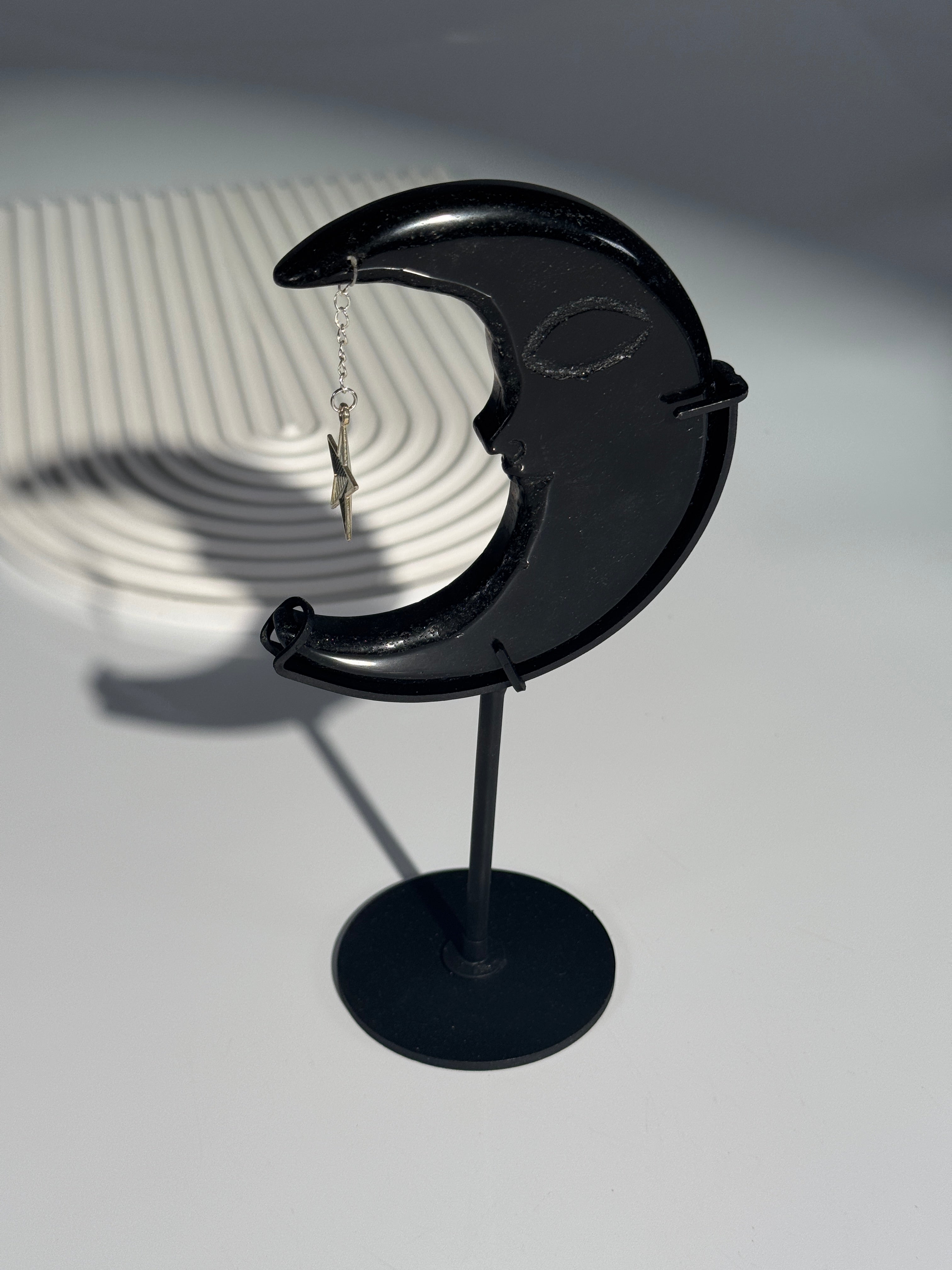 Obsidian Mond mit Sternchen