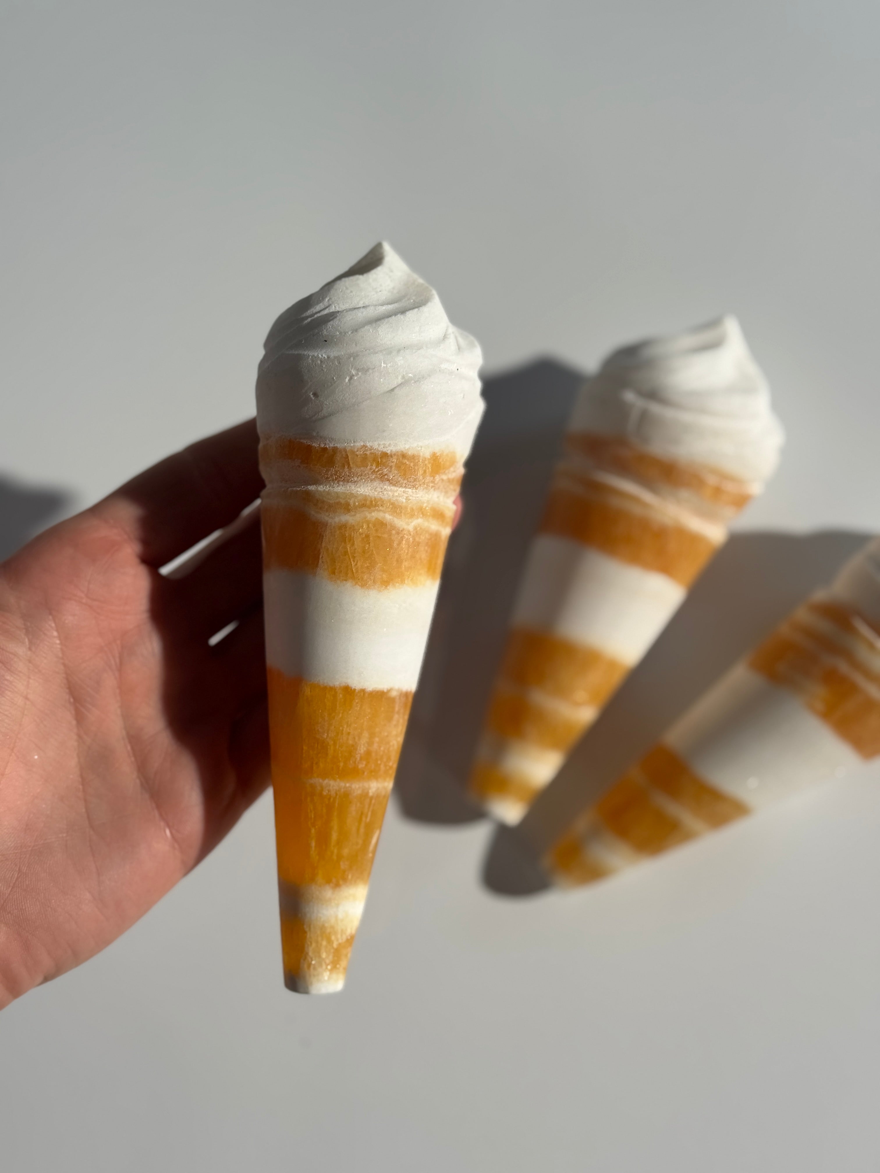 Orangencalcit Eis