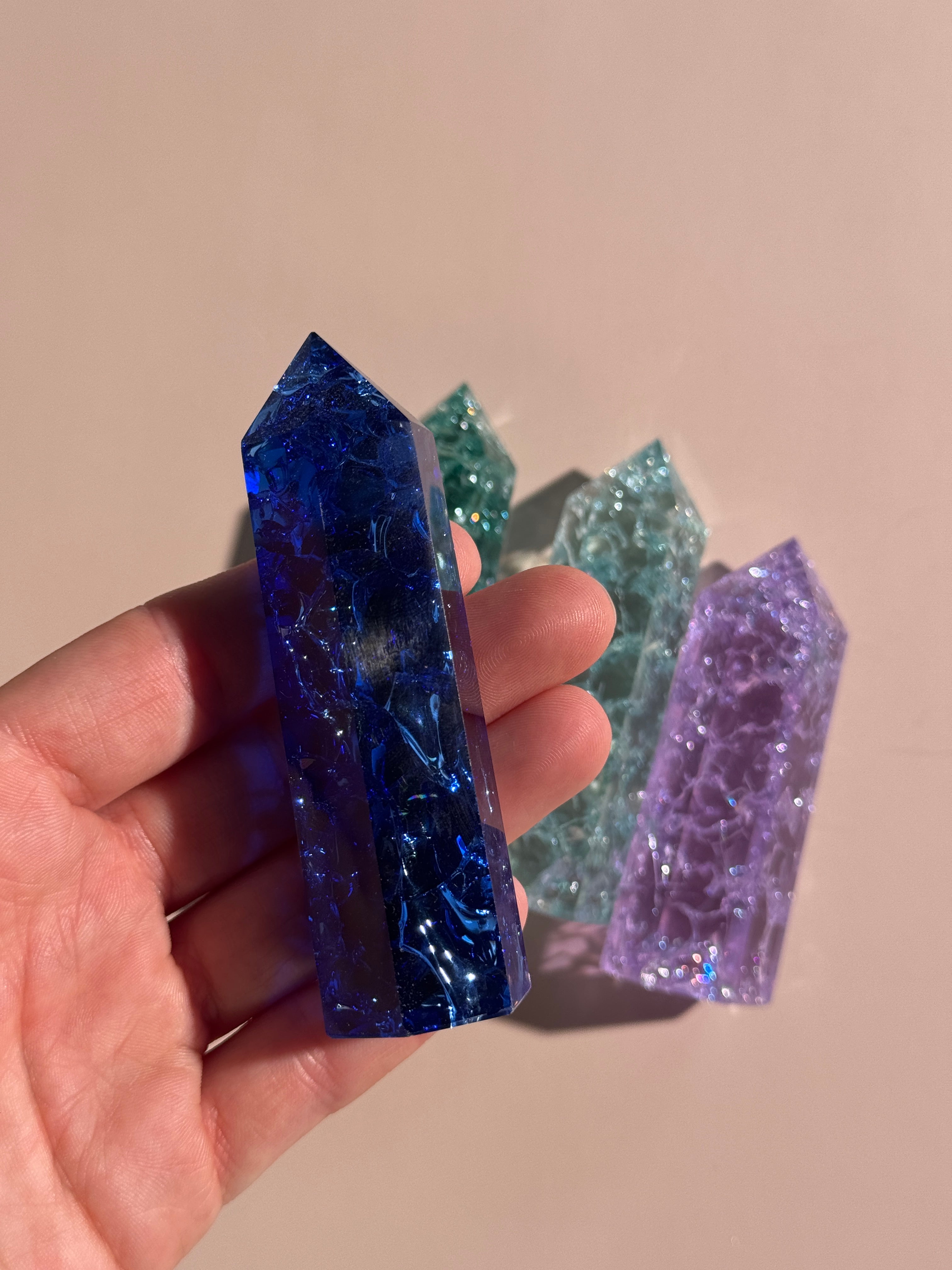 Rainbow Quarz Turm (synthetisch)