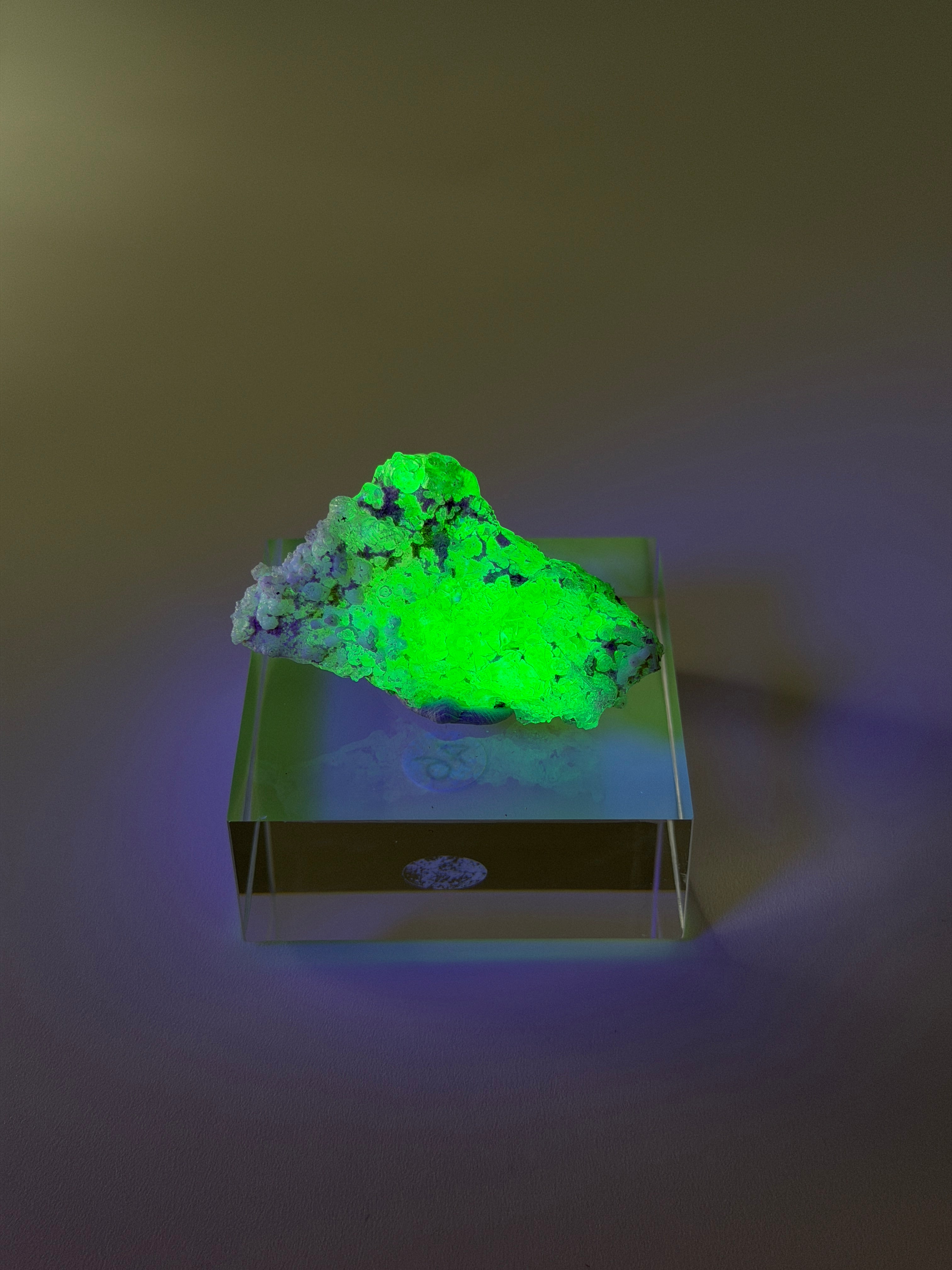 Hyalit Opal | starke UV-Reaktion | Large