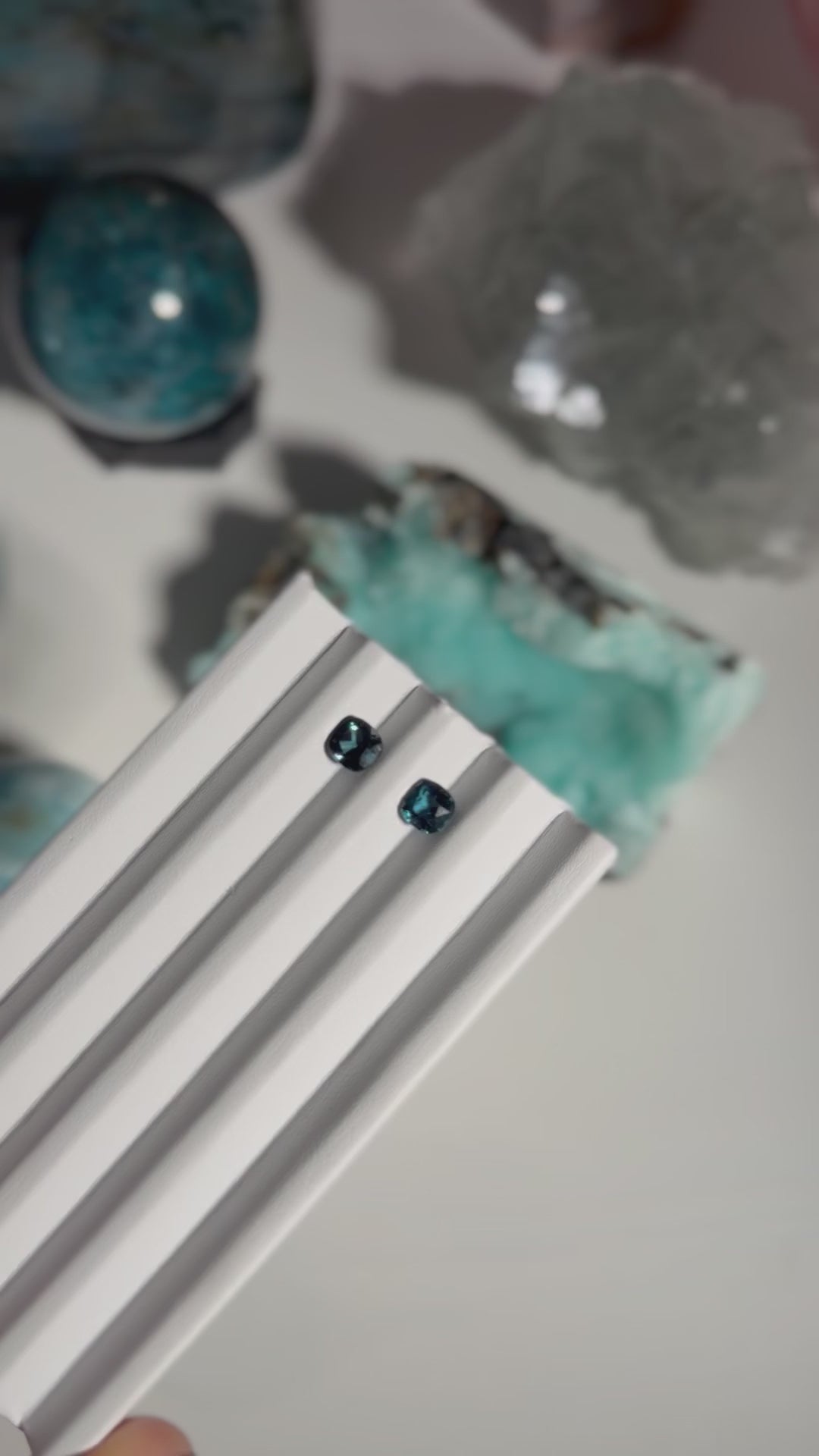 Video laden: Blauer Topas | Paar | 2,31ct