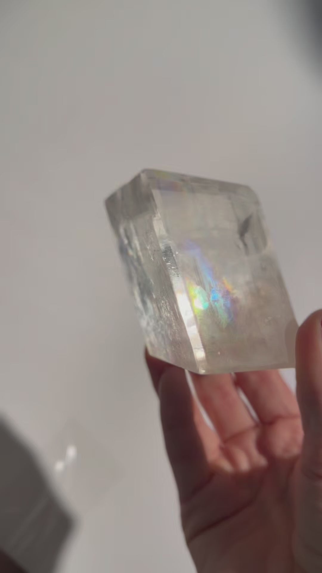 Video laden: Rainbow Calcit | Gemquality | Nr.10