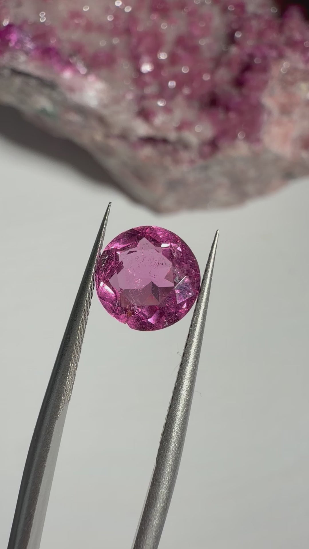 Video laden: Rubellit Turmalin | 1,43ct