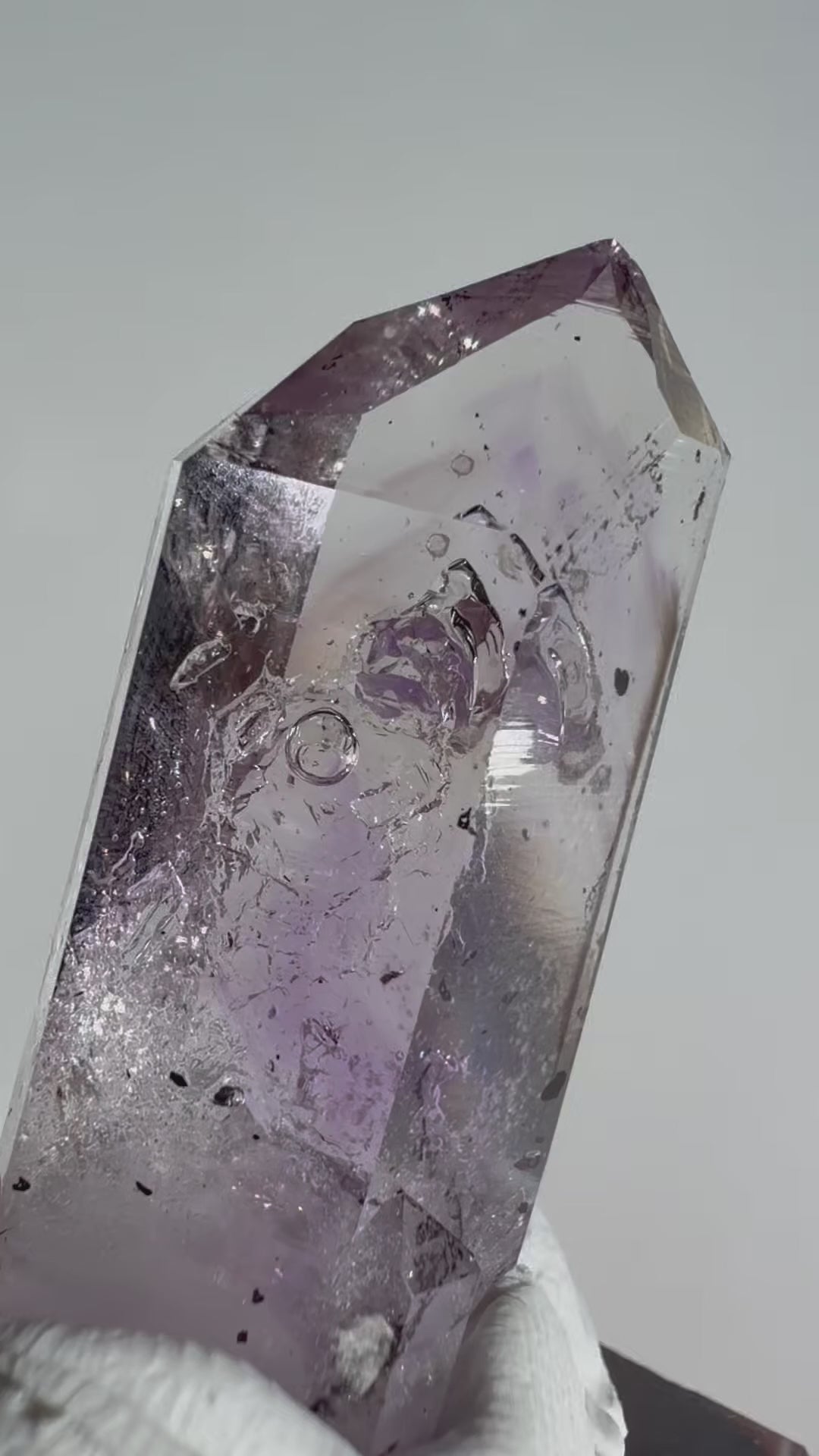Video laden: Streep Mine Amethyst | Vitrinenstück Nr.4 / 1 Enhydro