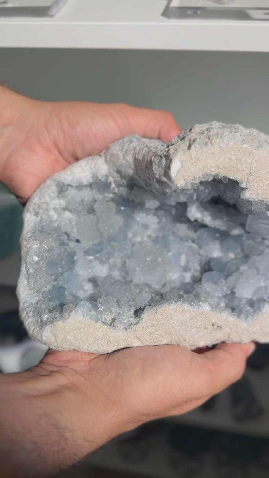 Video laden: Celestit Coelestin Geode | 6,9kg