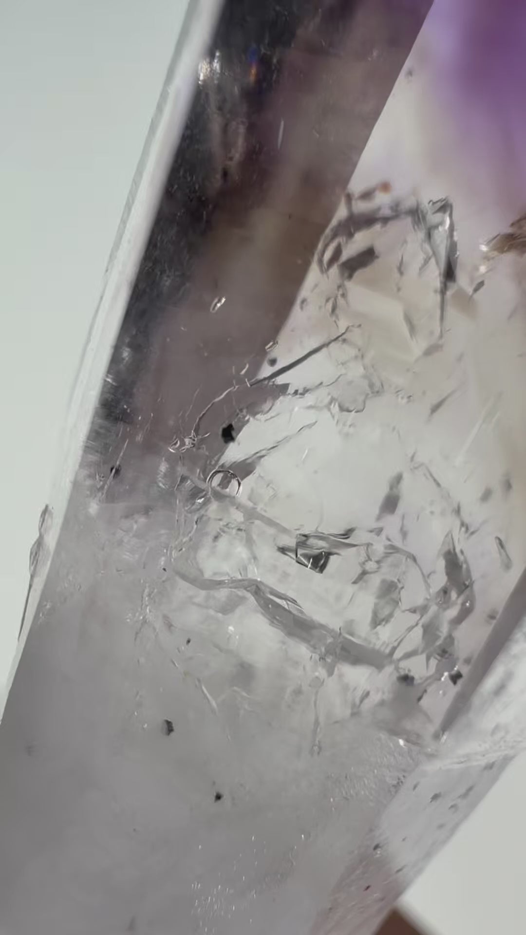 Video laden: Streep Mine Amethyst | Vitrinenstück Nr.5 / 1 Enhydro